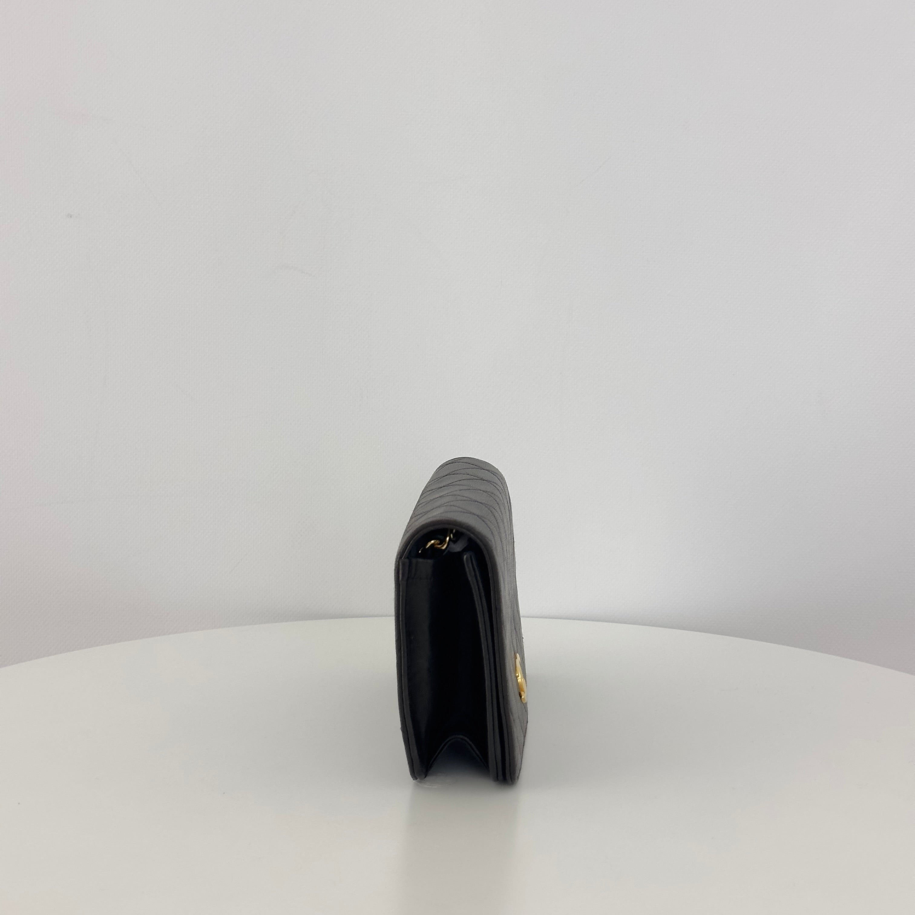 Sac à main CHANEL Timeless WOC Mini cuir d'agneau noir