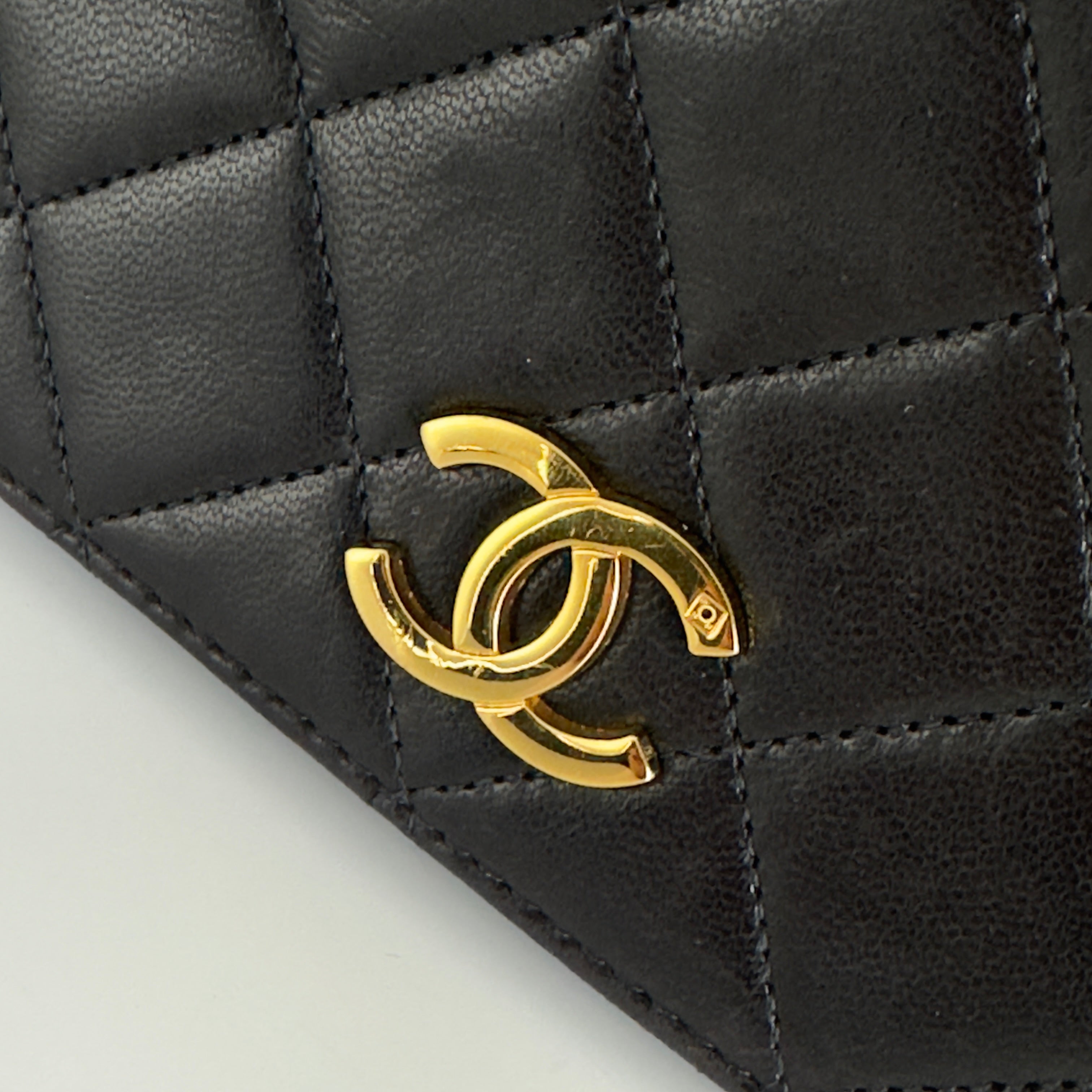 Sac à main CHANEL Timeless WOC Mini cuir d'agneau noir