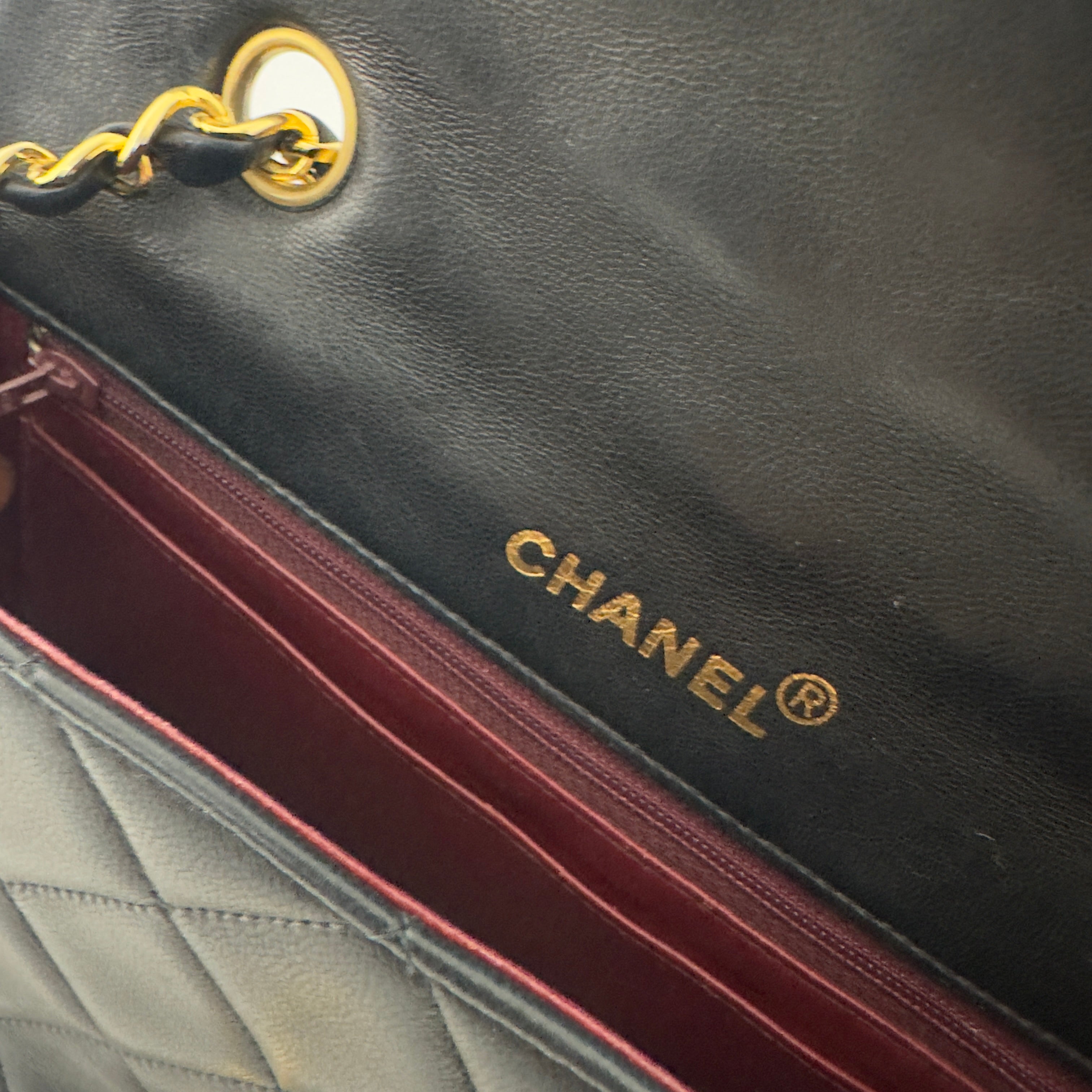 Sac à main CHANEL Diana Small cuir d'agneau noir