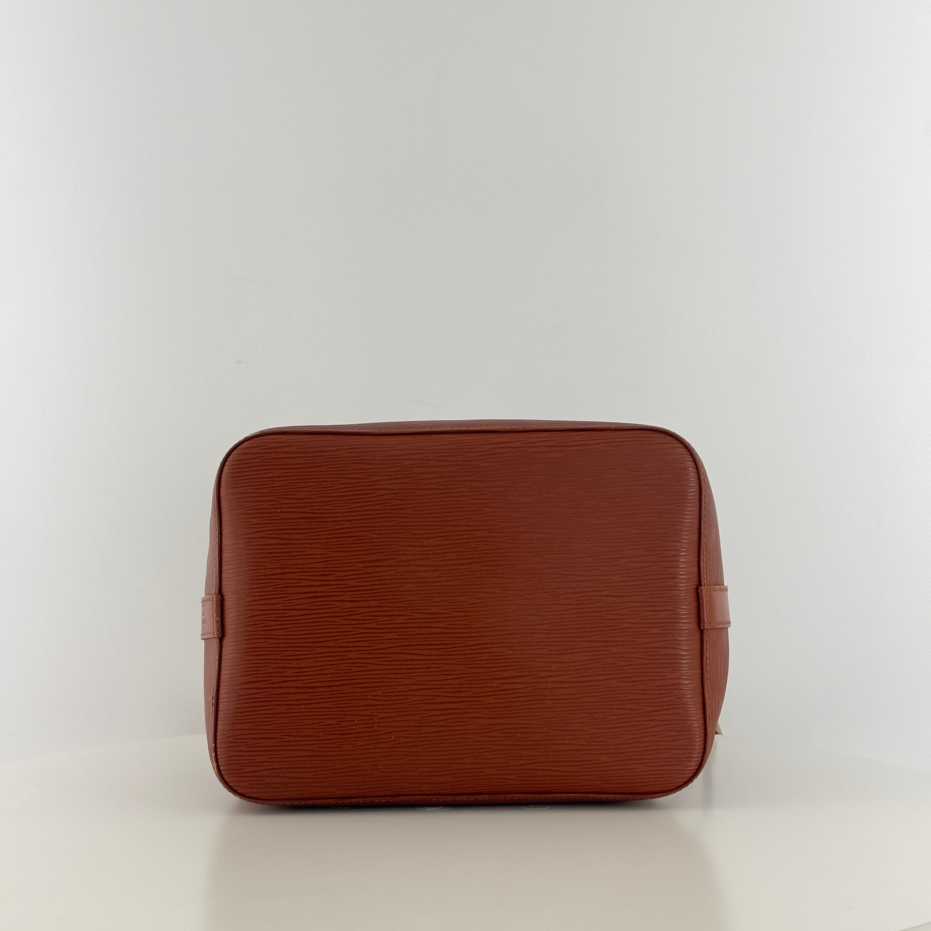 Sac à main LOUIS VUITTON Noé Petit cuir épi camel