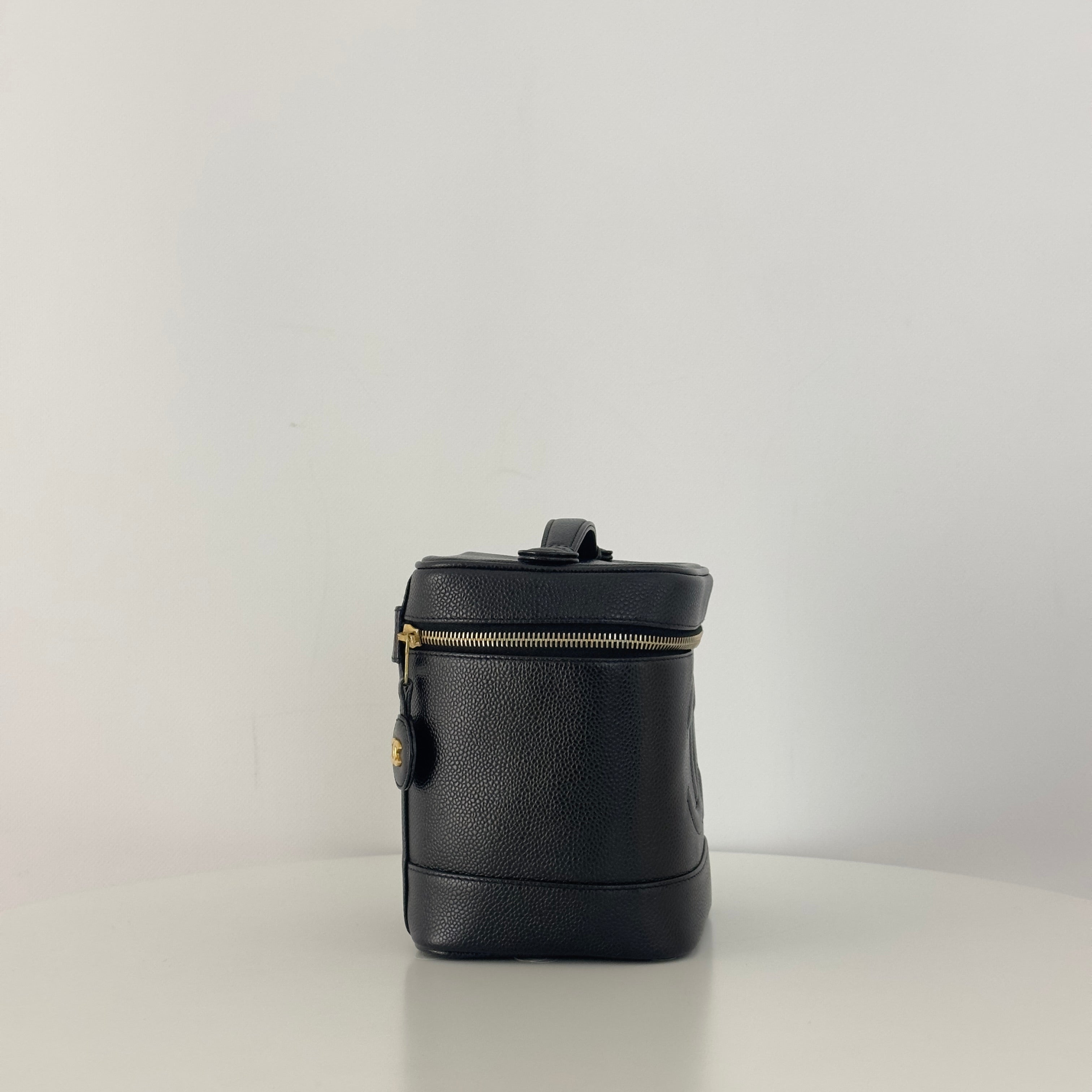 Sac à main CHANEL Vanity cuir caviar noir