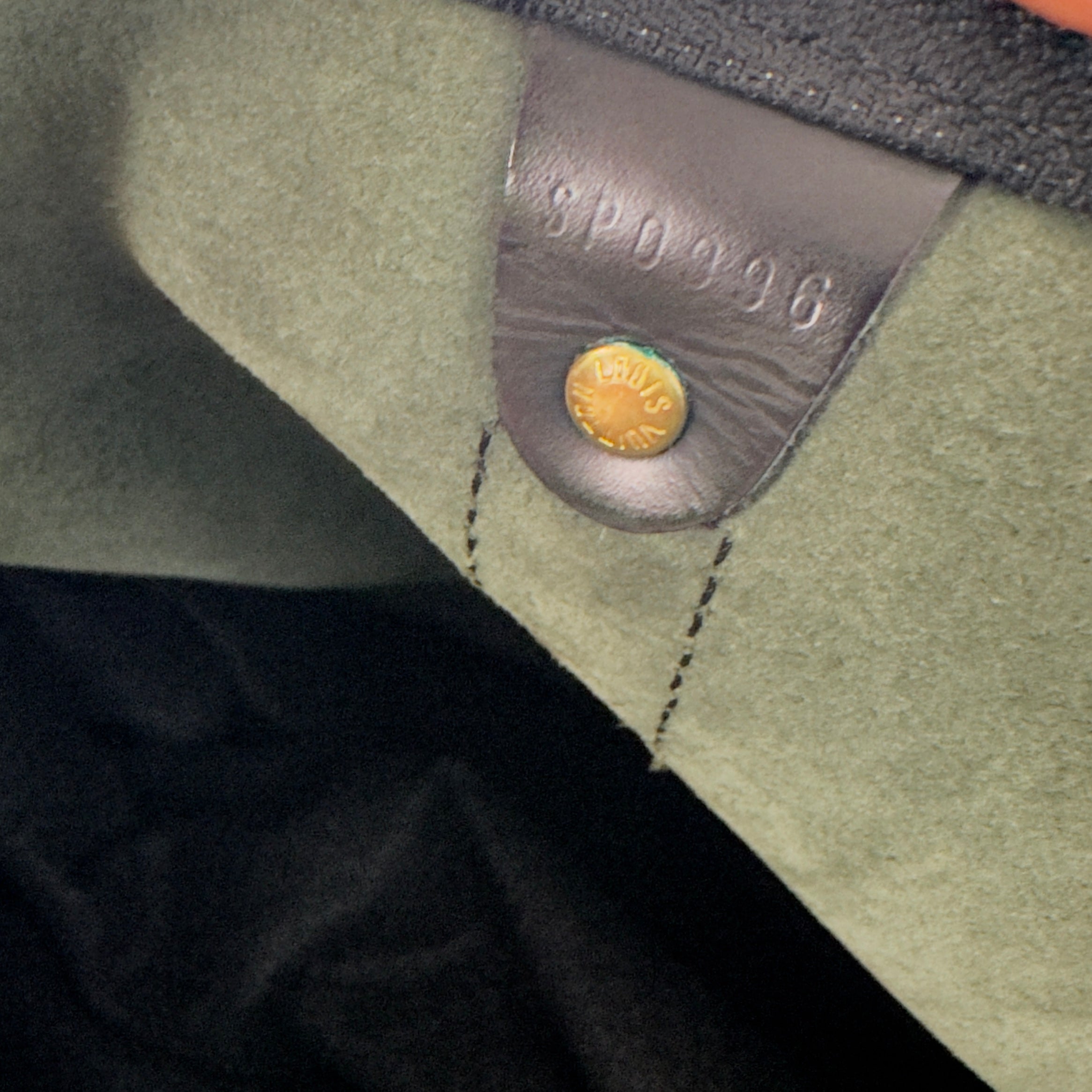 Sac à main LOUIS VUITTON Keepall 55 cuir épi noir