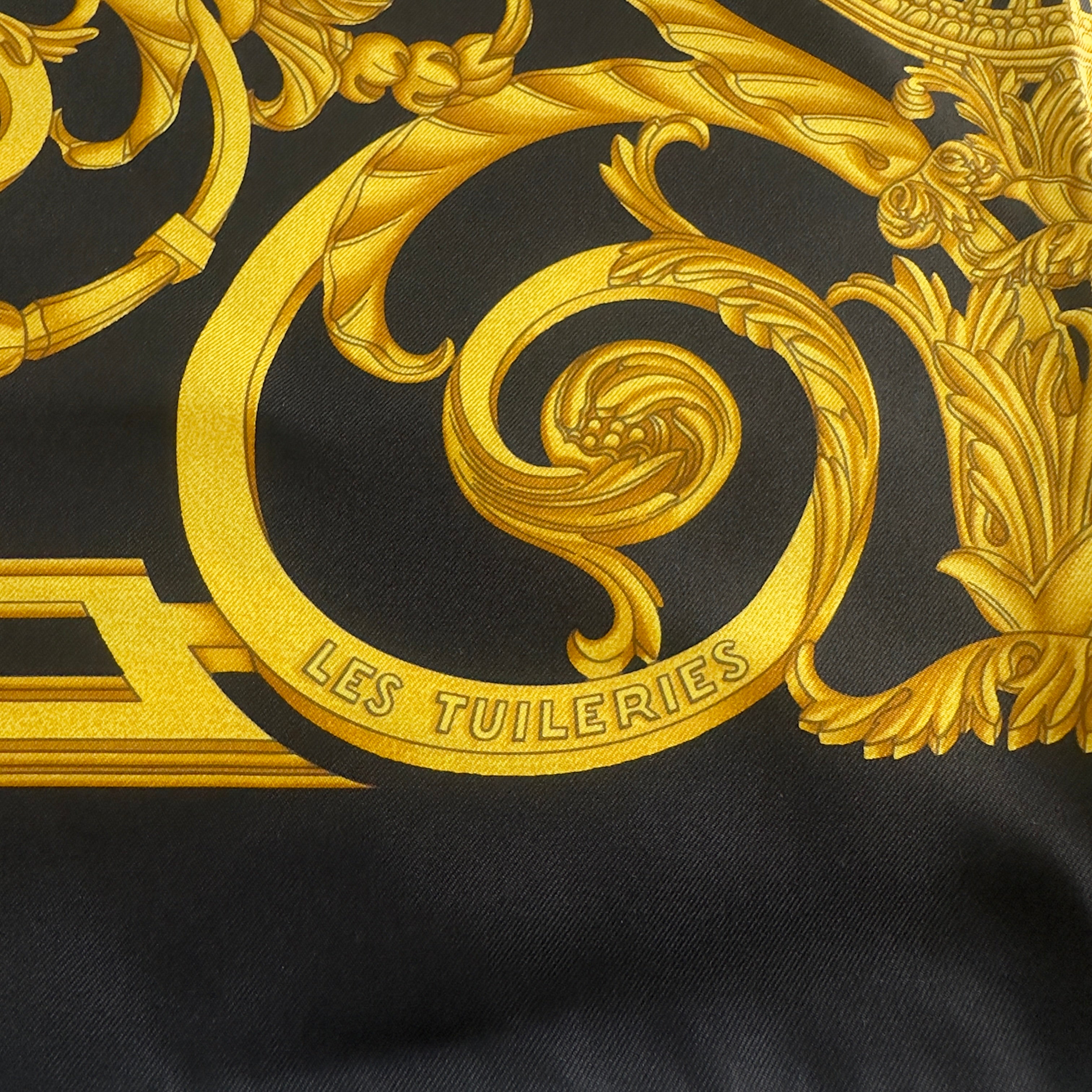 Carré HERMÈS Les Tuileries