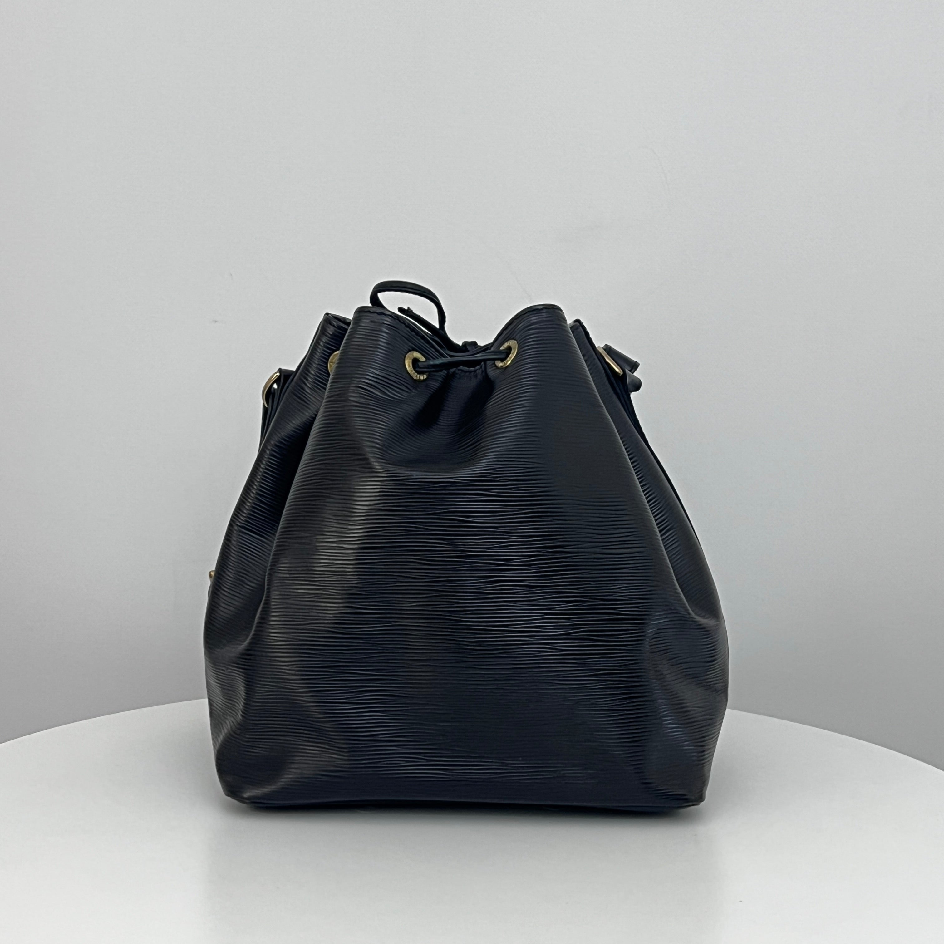 LOUIS VUITTON Noé Petit Bag in Black Epi Leather