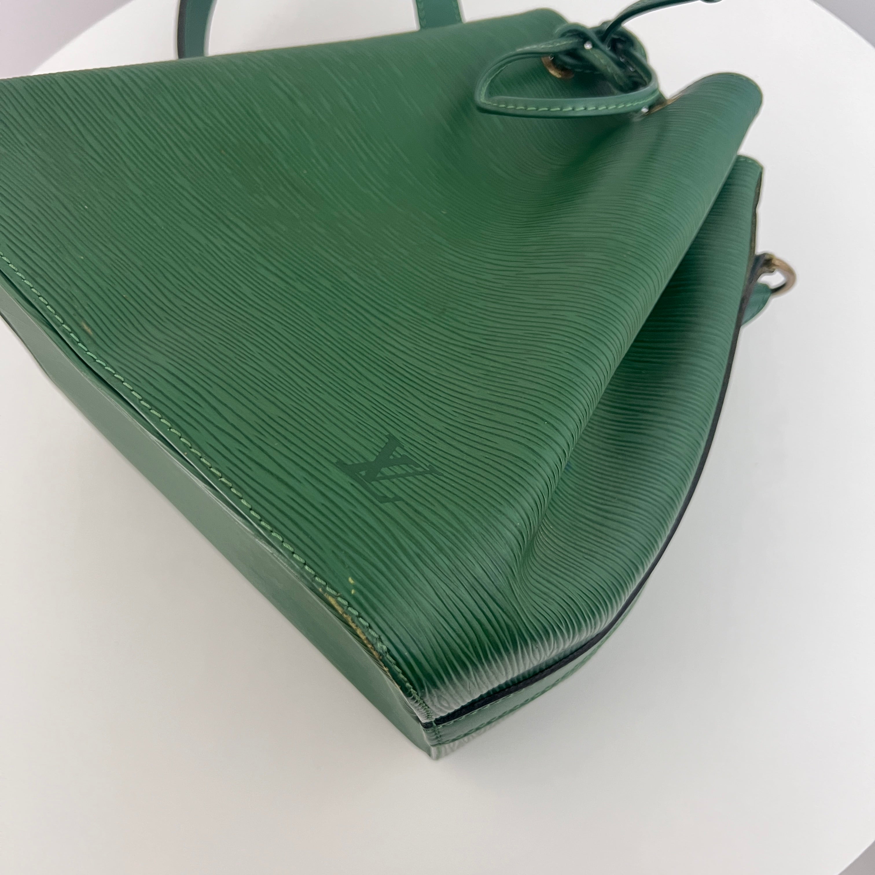 LOUIS VUITTON Noe Petit green epi leather bag