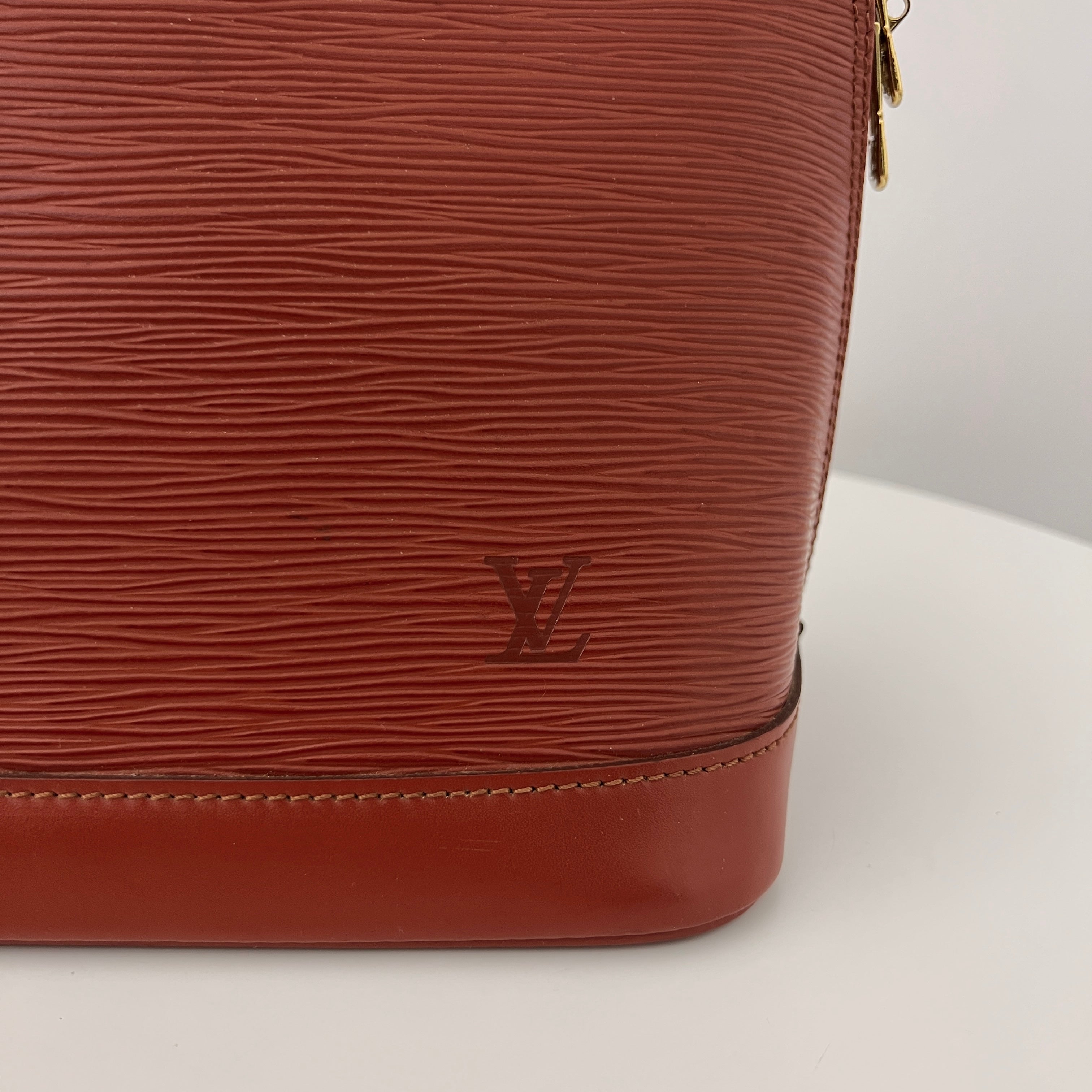 Sac LOUIS VUITTON Alma cuir épi marron