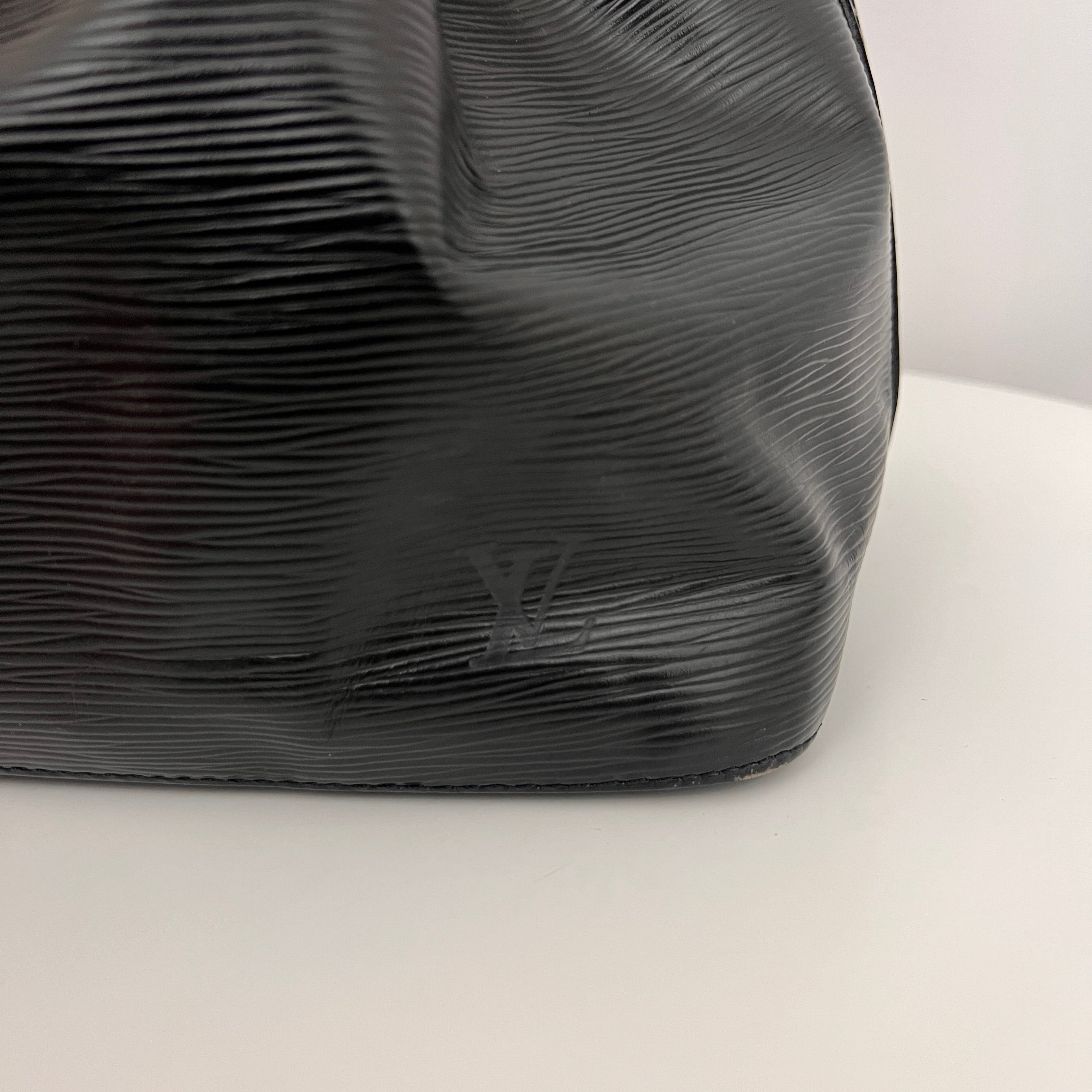 Sac LOUIS VUITTON Noé Petit cuir épi noir