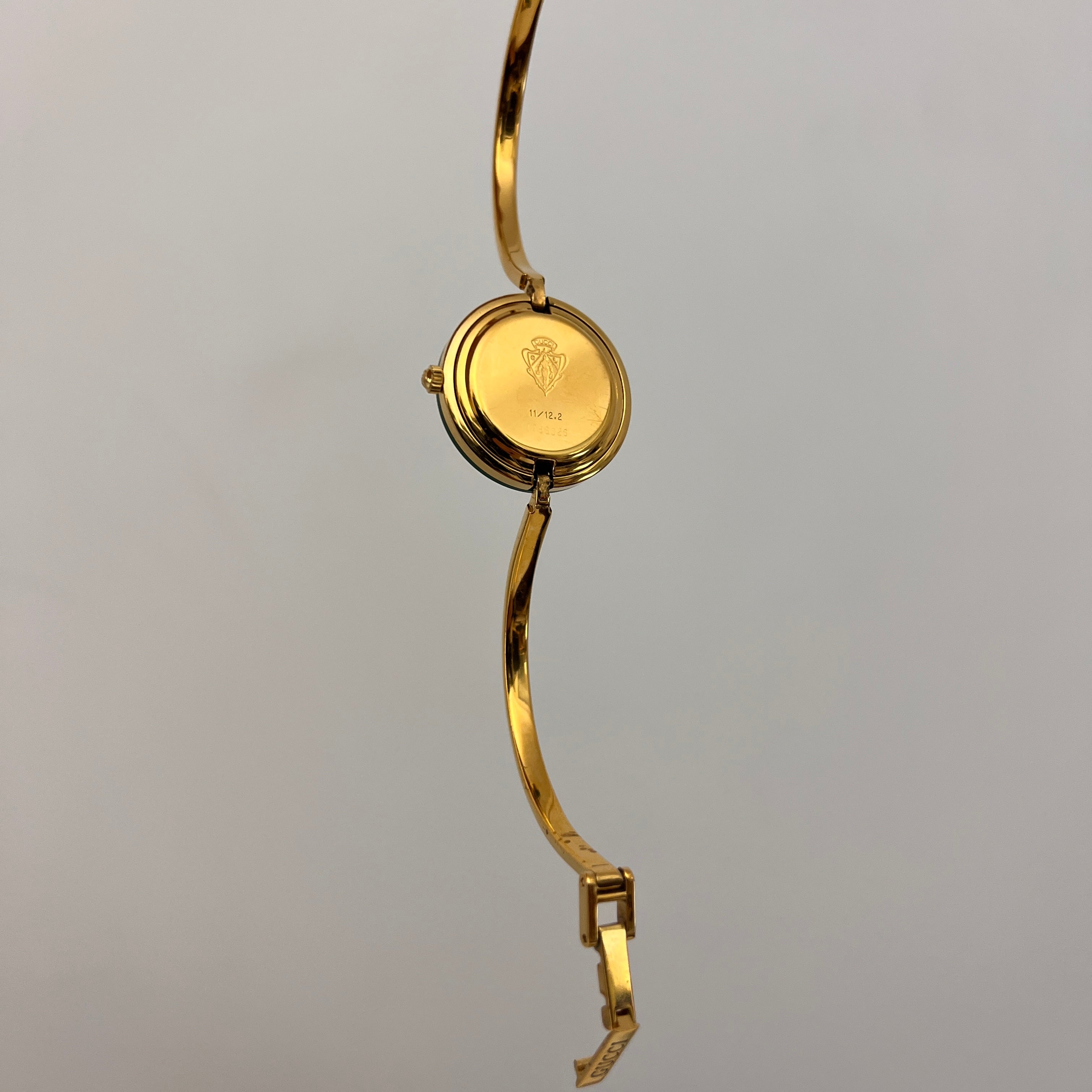 Montre GUCCI Play plaqué or doré