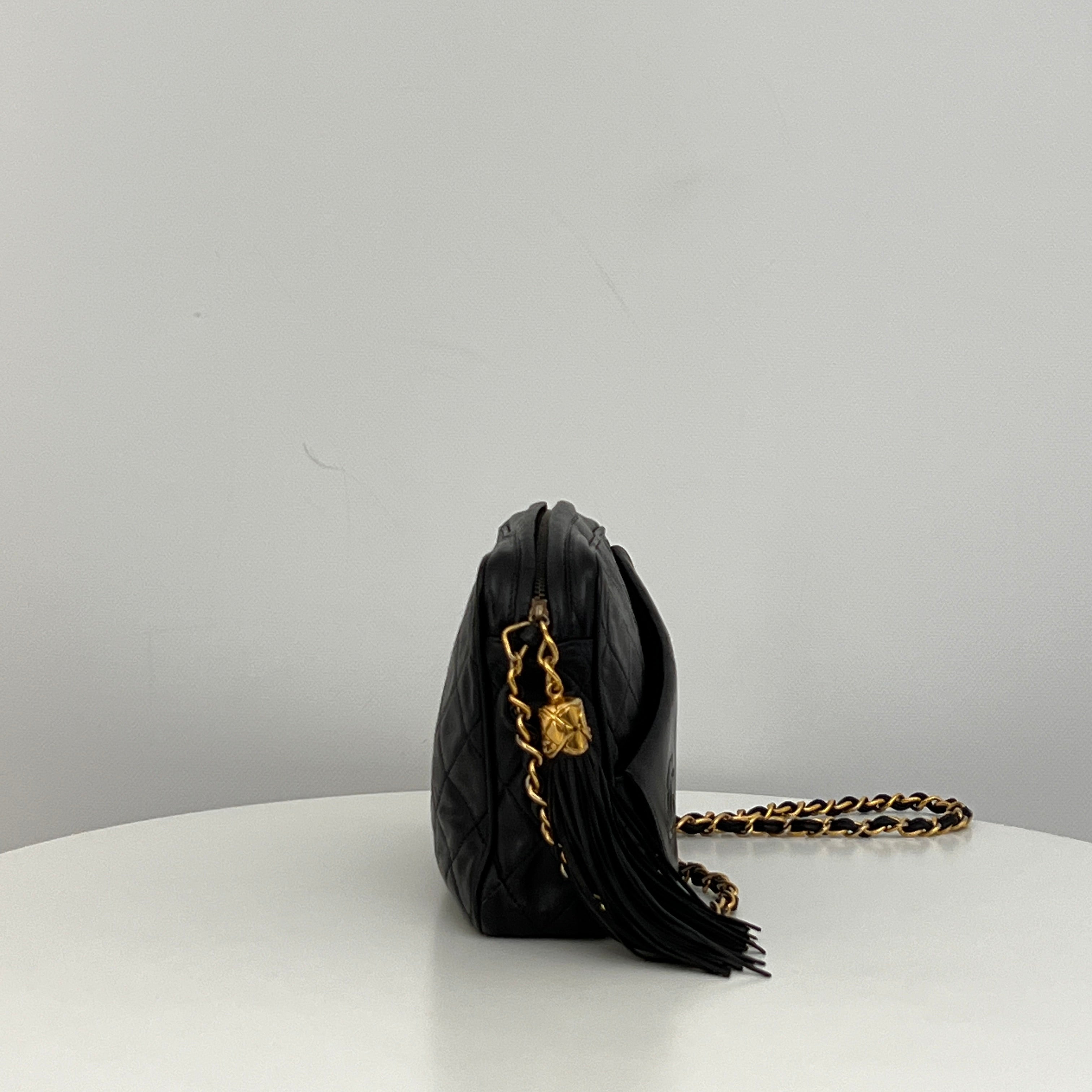 CHANEL Camera Bag black lambskin shoulder bag 1989-1991