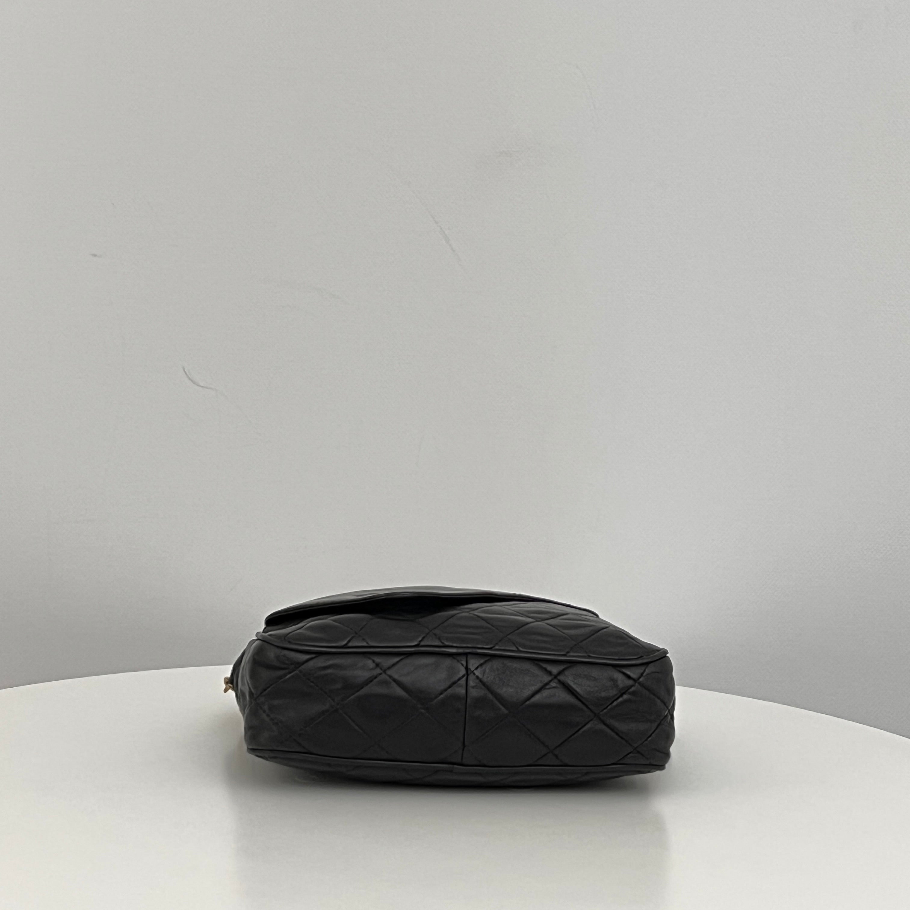 CHANEL Camera Bag black lambskin shoulder bag 1989-1991