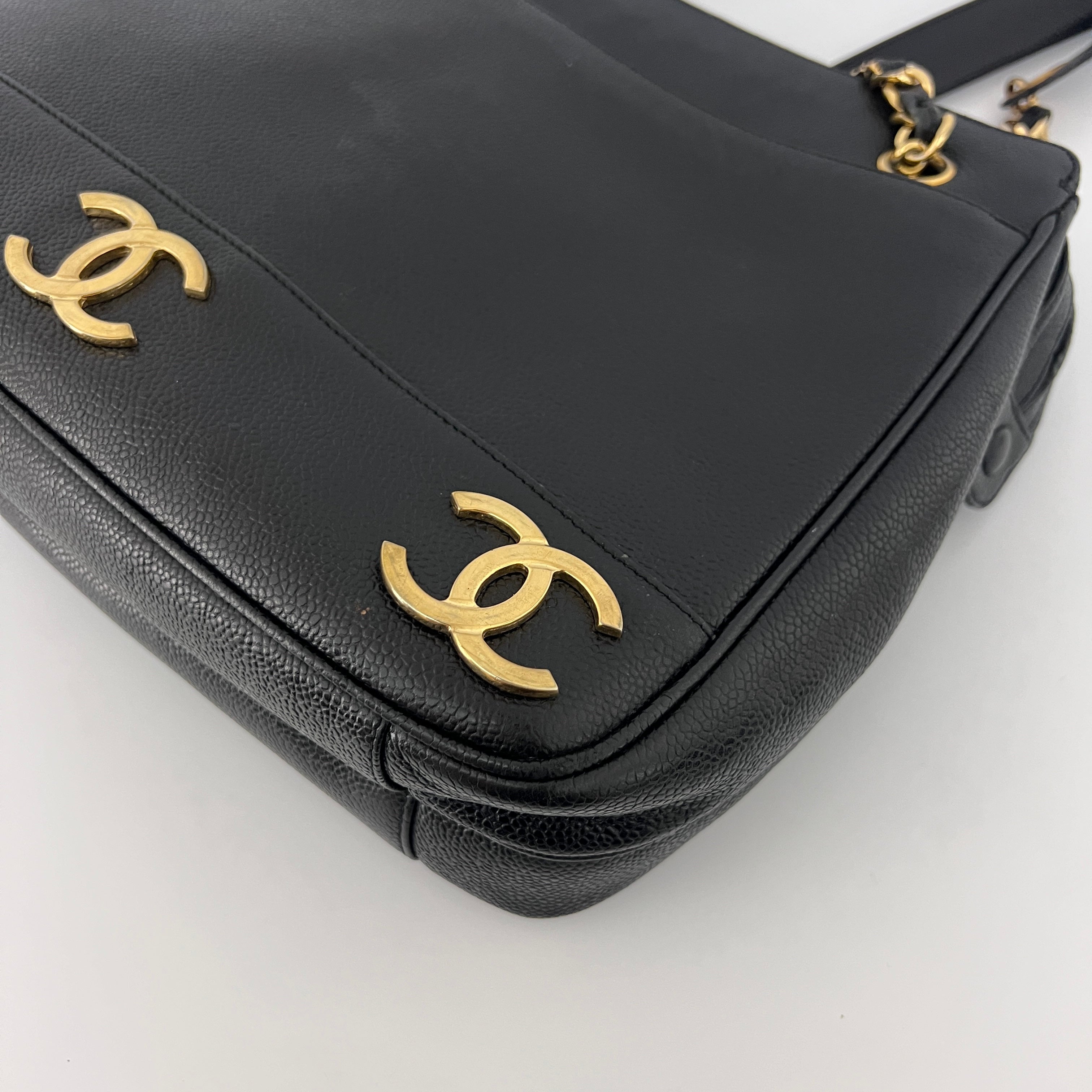 Sac CHANEL Triple Coco cuir caviar noir vintage 1991-1994