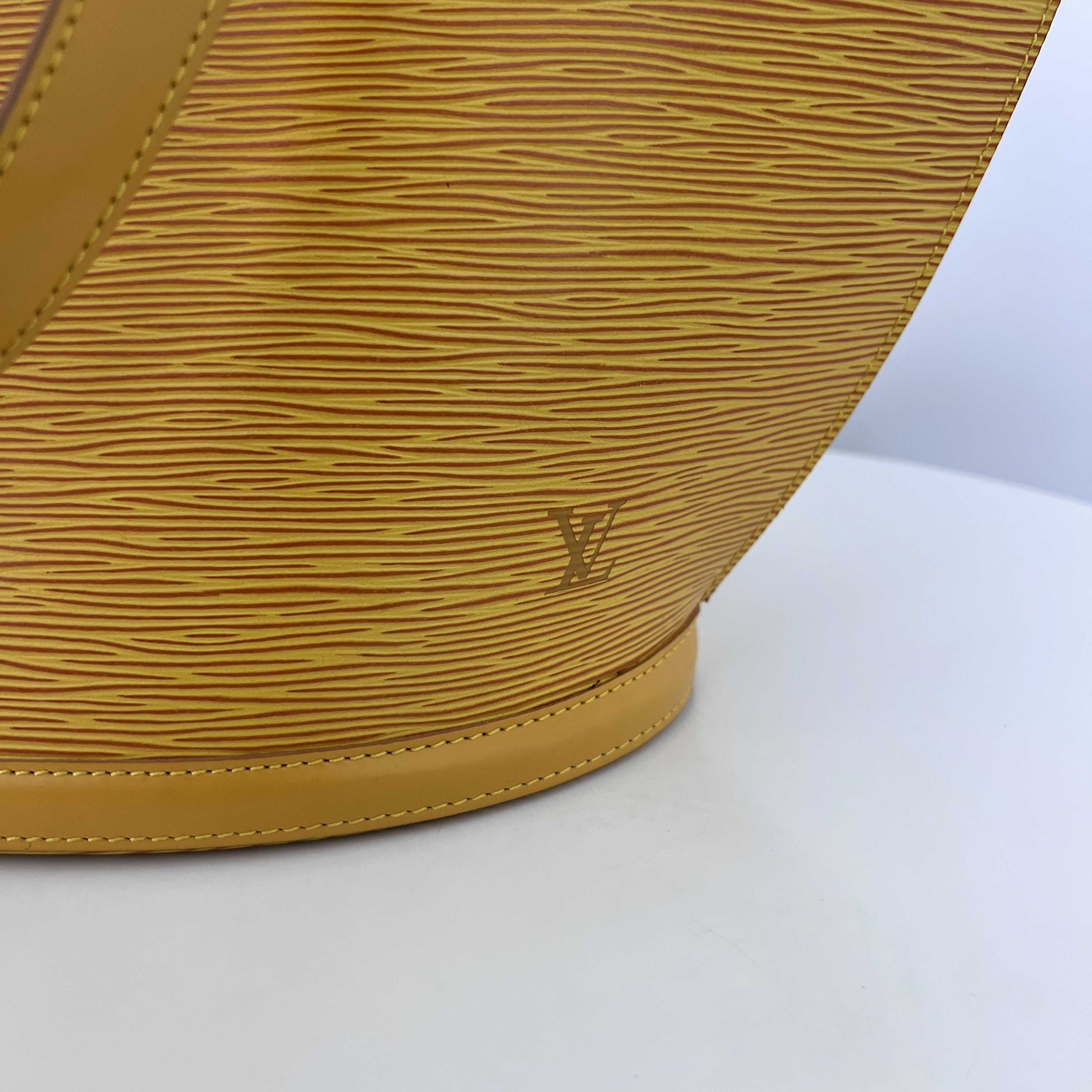 Sac LOUIS VUITTON Saint Jacques GM cuir épi jaune vintage 1995