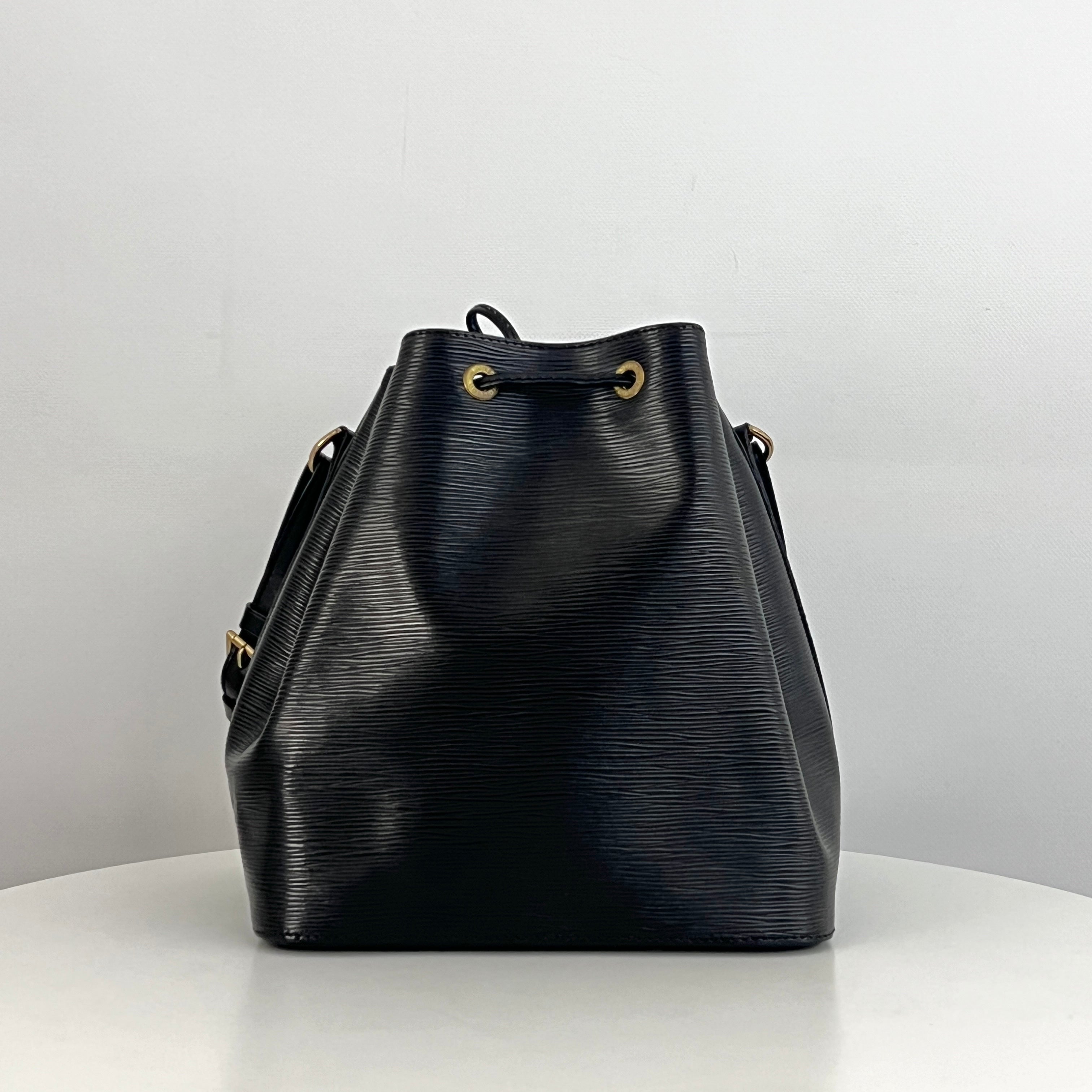 Sac LOUIS VUITTON Noé Petit cuir épi noir vintage 1994