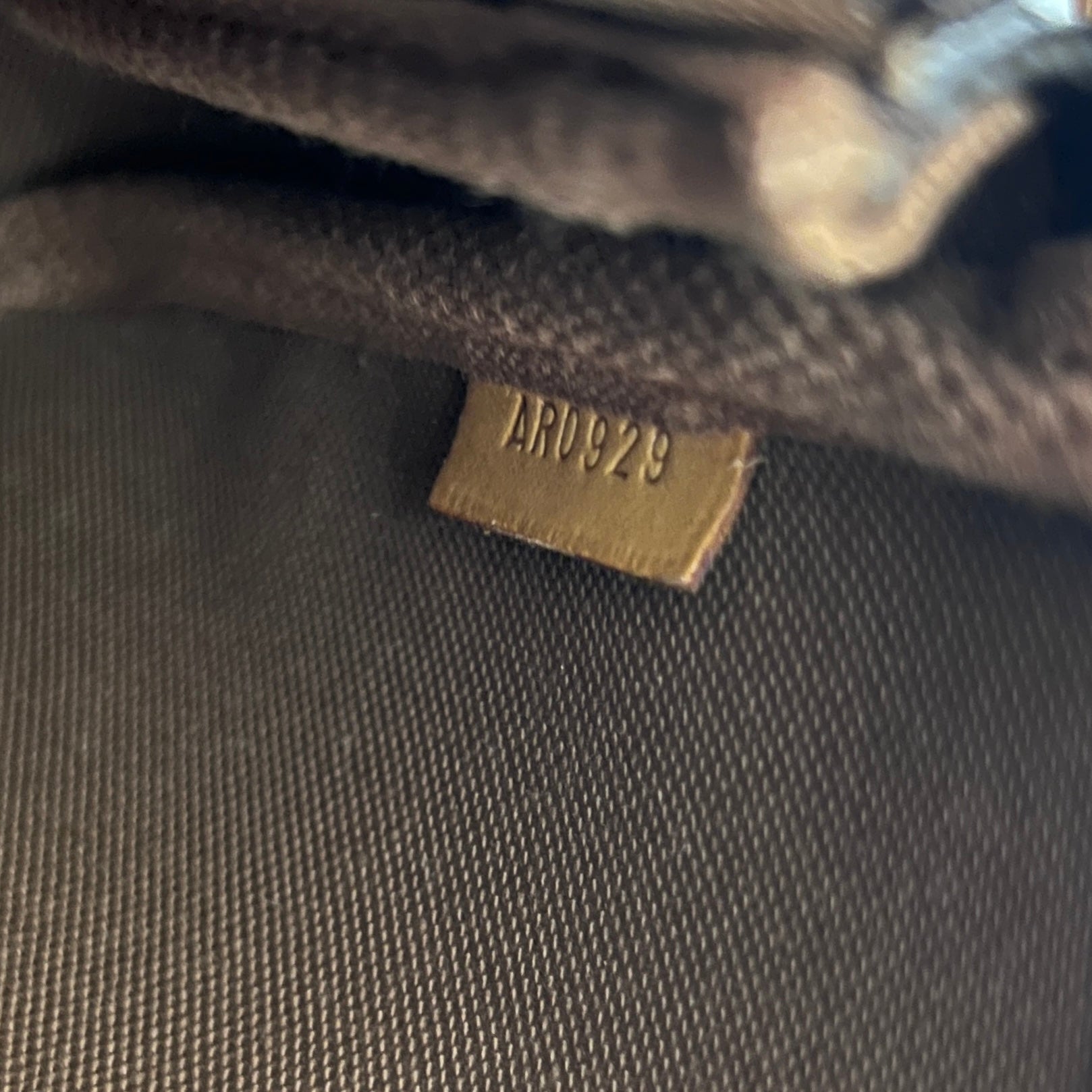 Sac à bandoulière LOUIS VUITTON Pochette Accessoires toile marron vintage 1999