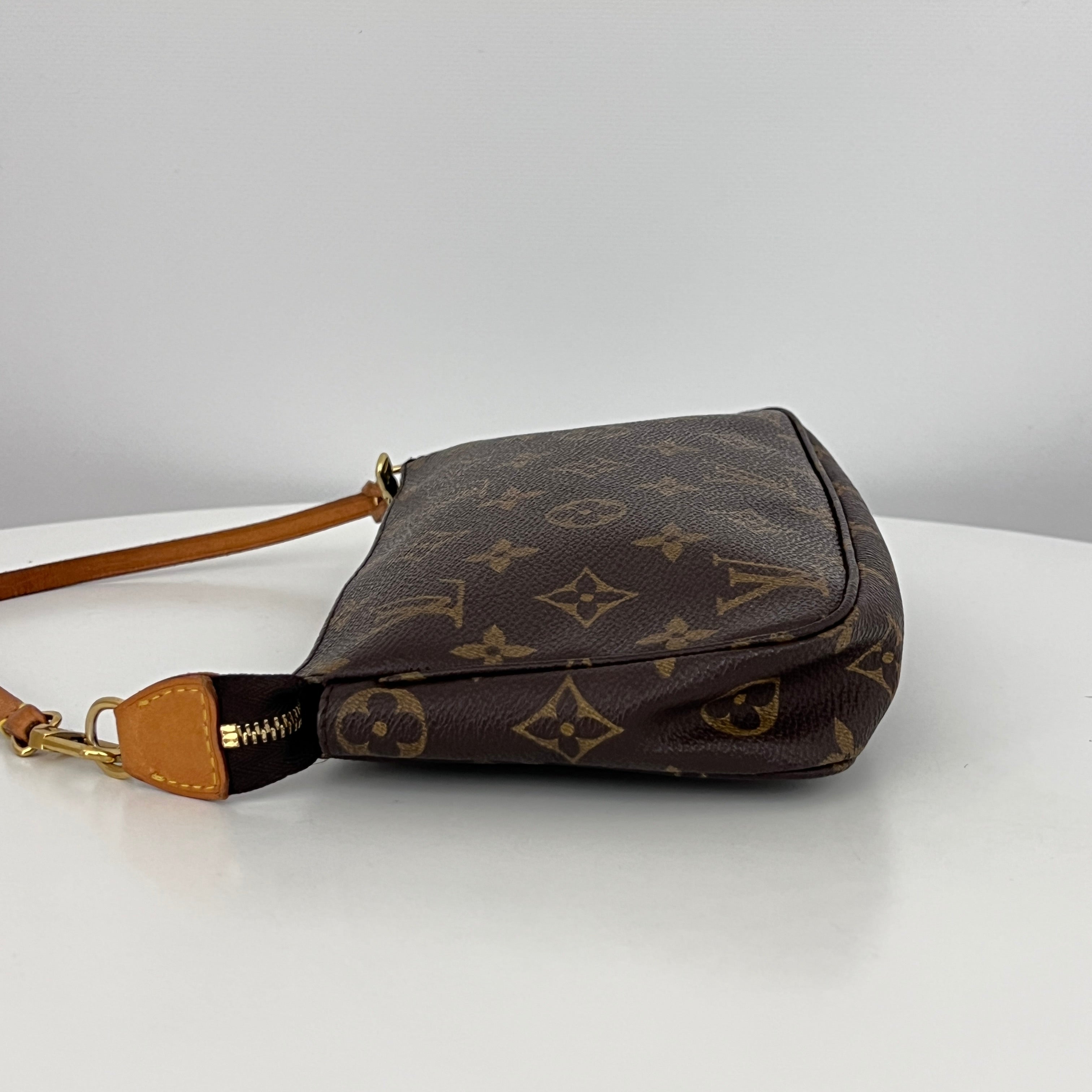 Sac à bandoulière LOUIS VUITTON Pochette Accessoires toile marron vintage 2002