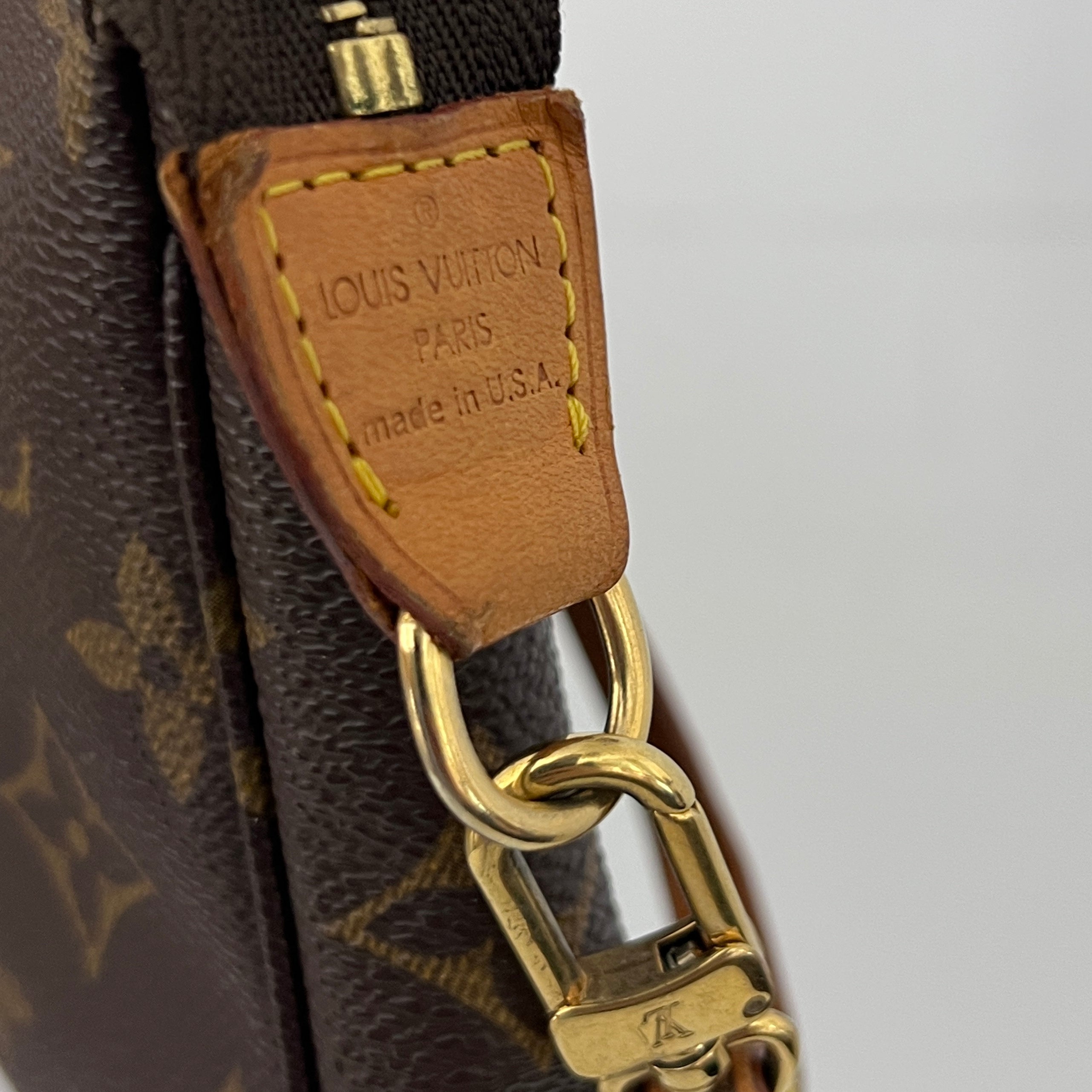 Sac à bandoulière LOUIS VUITTON Pochette Accessoires toile marron vintage 2002