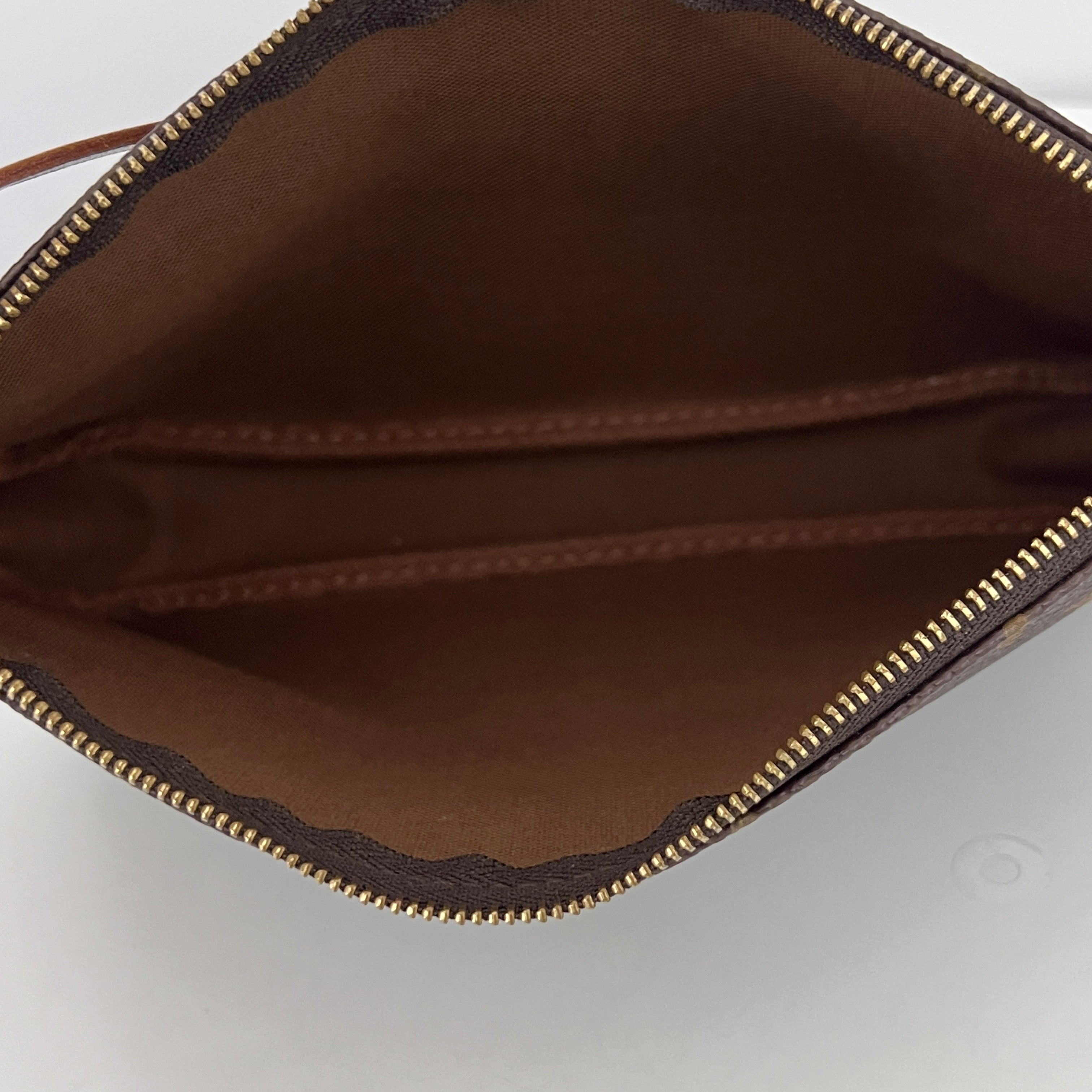 Sac à bandoulière LOUIS VUITTON Pochette Accessoires toile marron vintage 2002