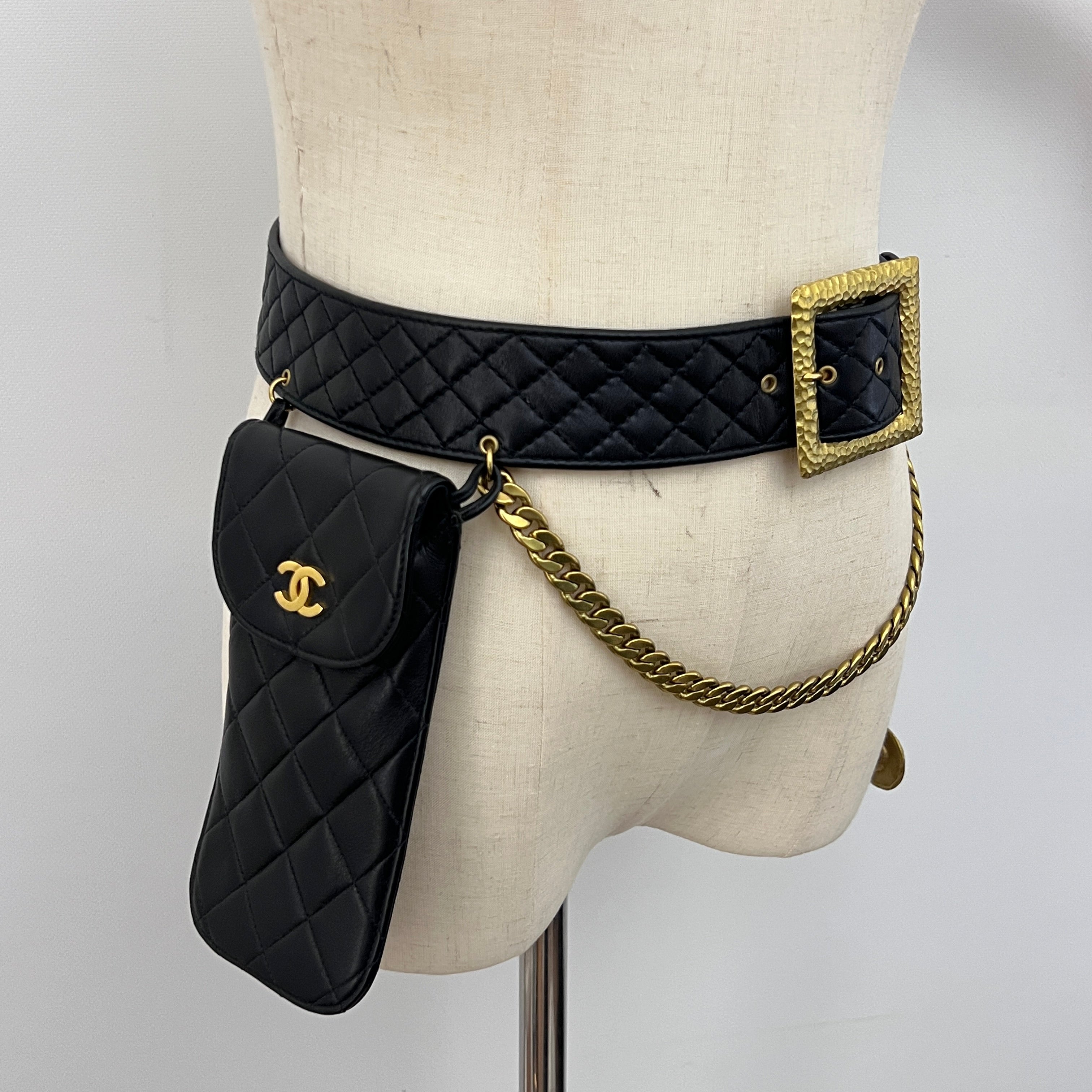 Ceinture CHANEL Chain Bag cuir matelassé noir Circa 1990