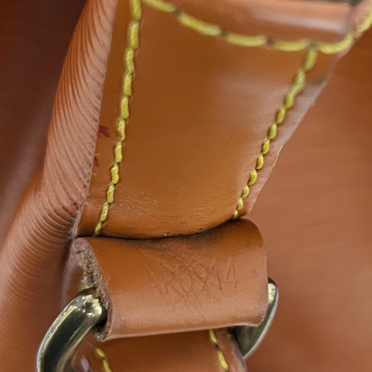 Sac LOUIS VUITTON Noé Grand cuir épi marron vintage 1994