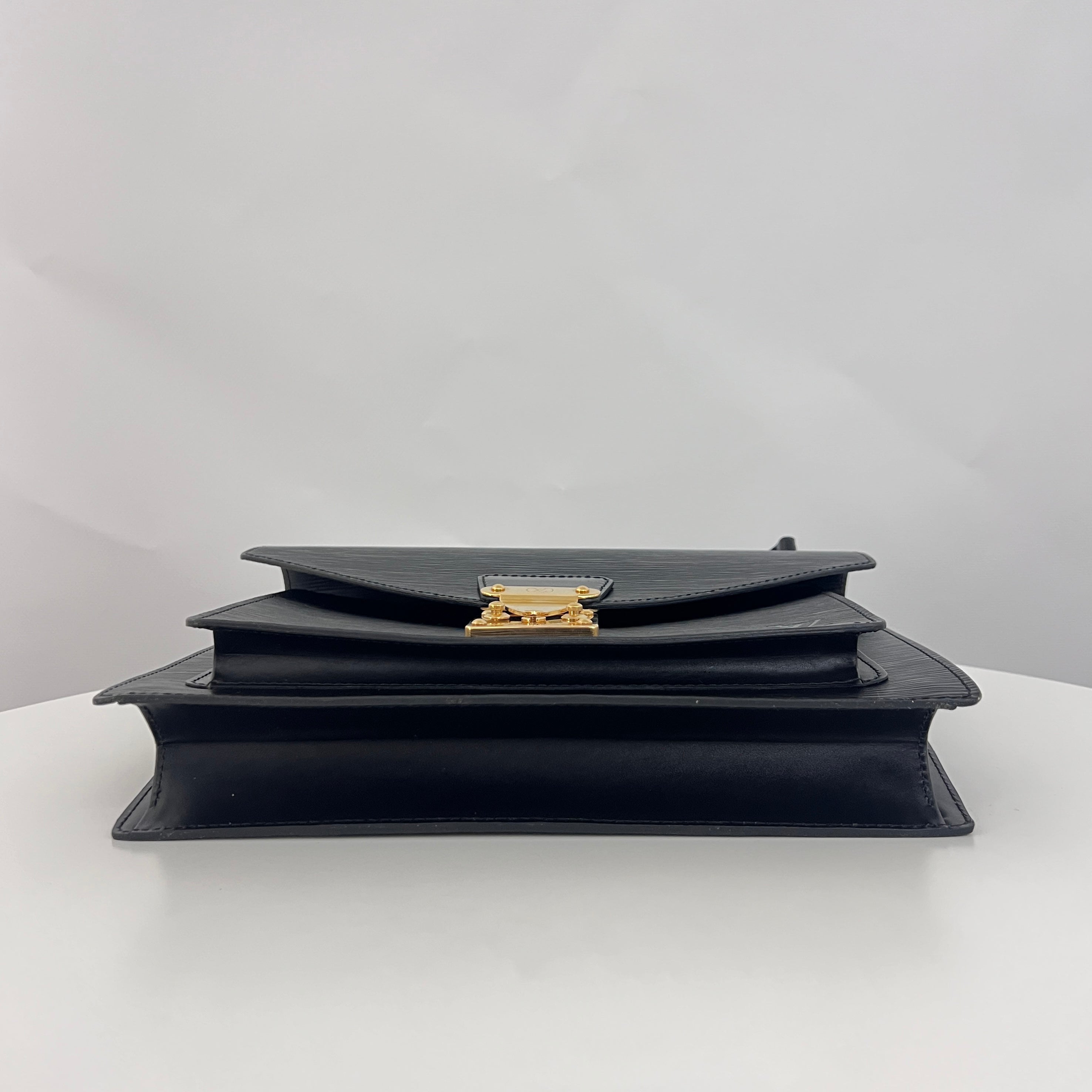 Sac à bandoulière LOUIS VUITTON Monceau 28 cuir épi noir vintage 1994