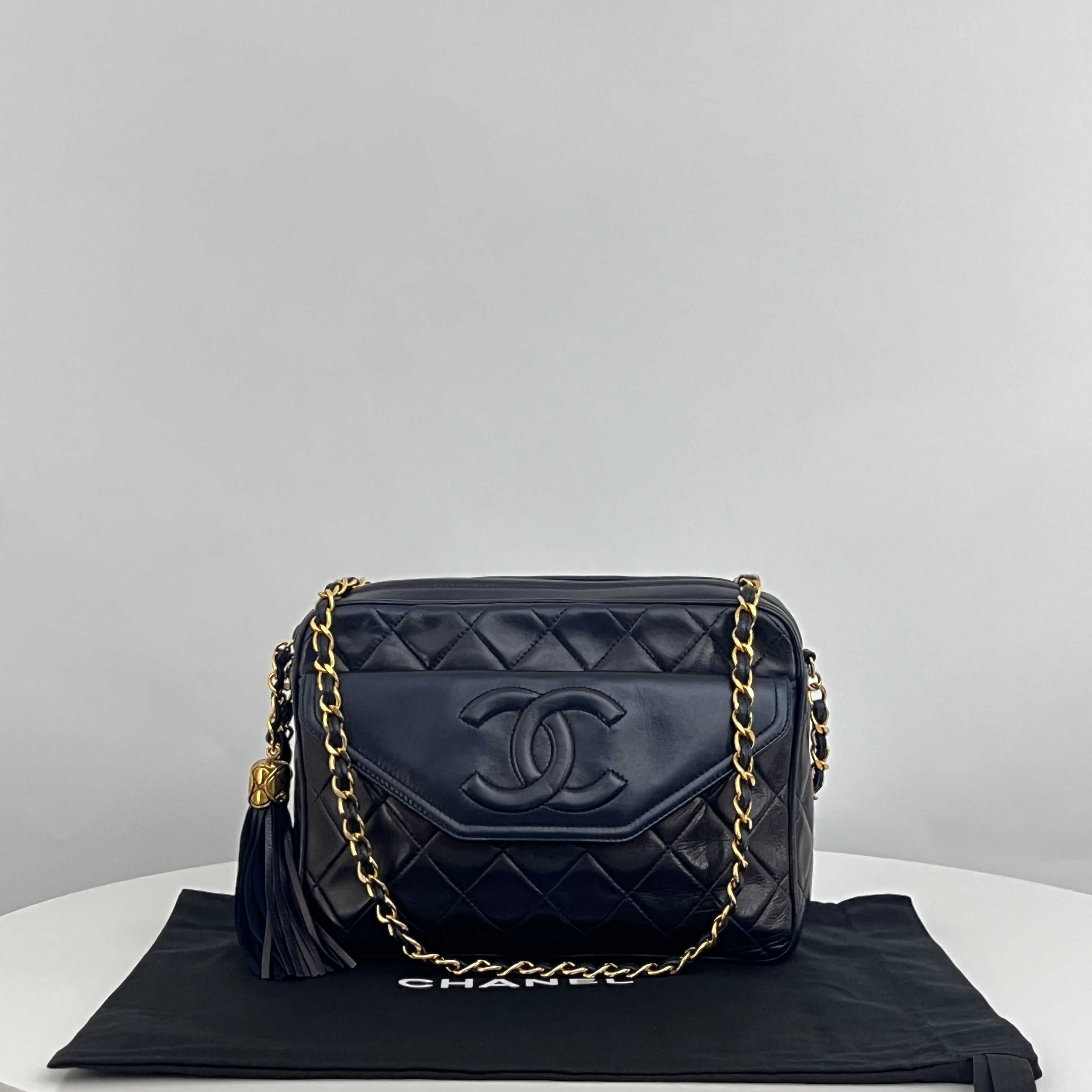 Sac à bandoulière CHANEL Camera Bag cuir d'agneau bleu marine vintage 1989-1991