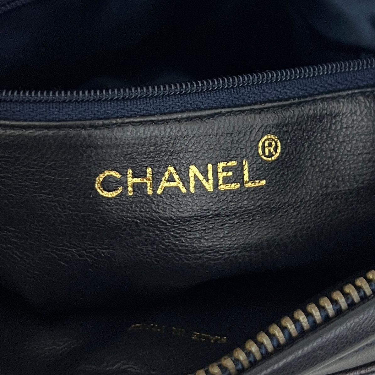 Sac à bandoulière CHANEL Camera Bag cuir d'agneau bleu marine vintage 1989-1991