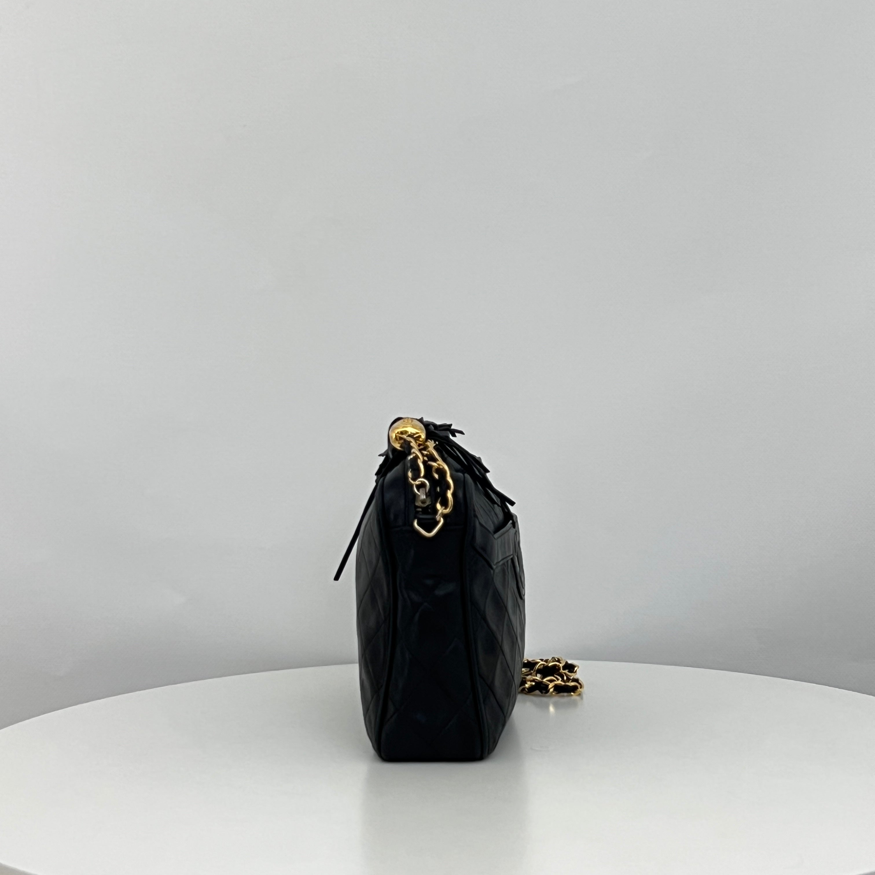 Sac à bandoulière CHANEL Camera Bag cuir d'agneau noir vintage 1991-1994