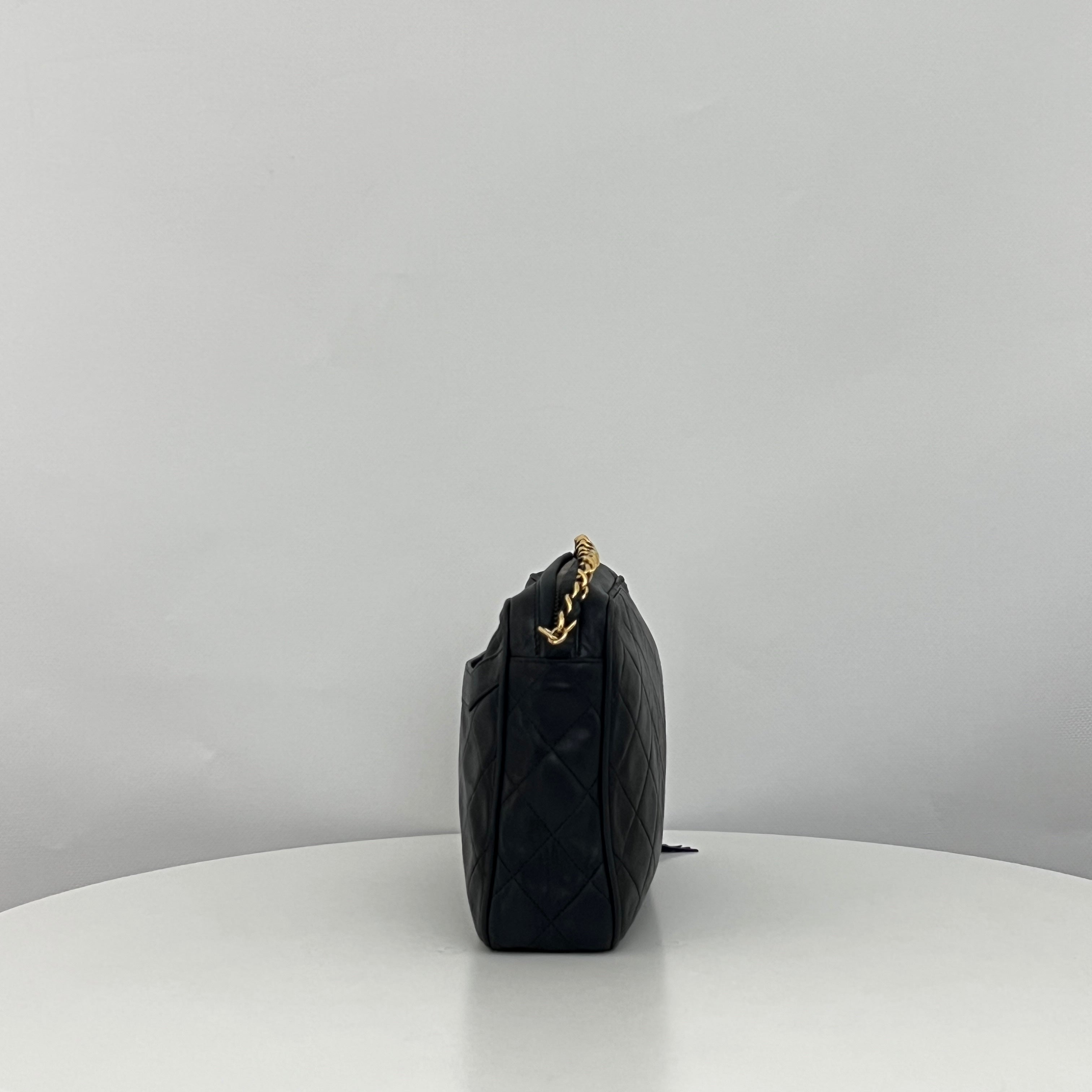 Sac à bandoulière CHANEL Camera Bag cuir d'agneau noir vintage 1991-1994