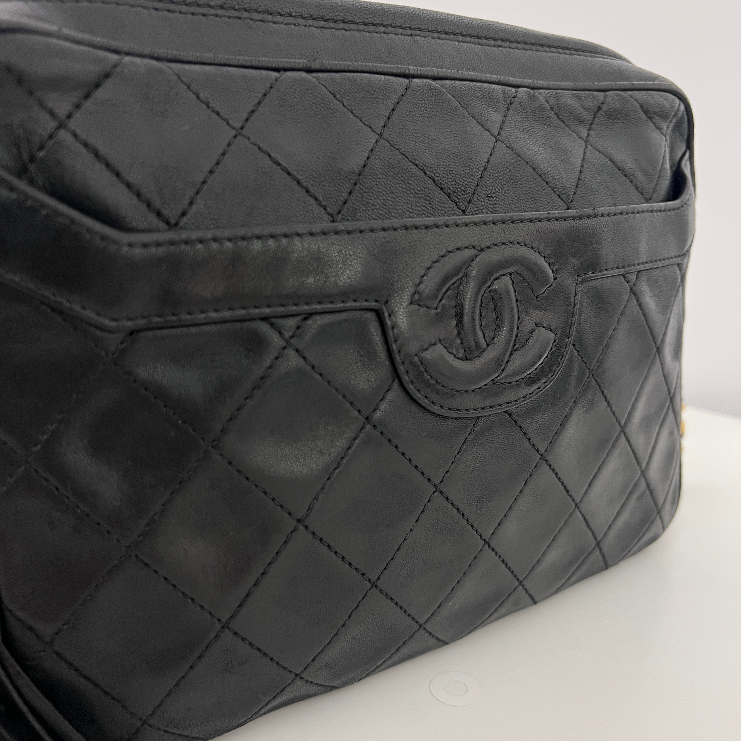 Sac à bandoulière CHANEL Camera Bag cuir d'agneau noir vintage 1991-1994