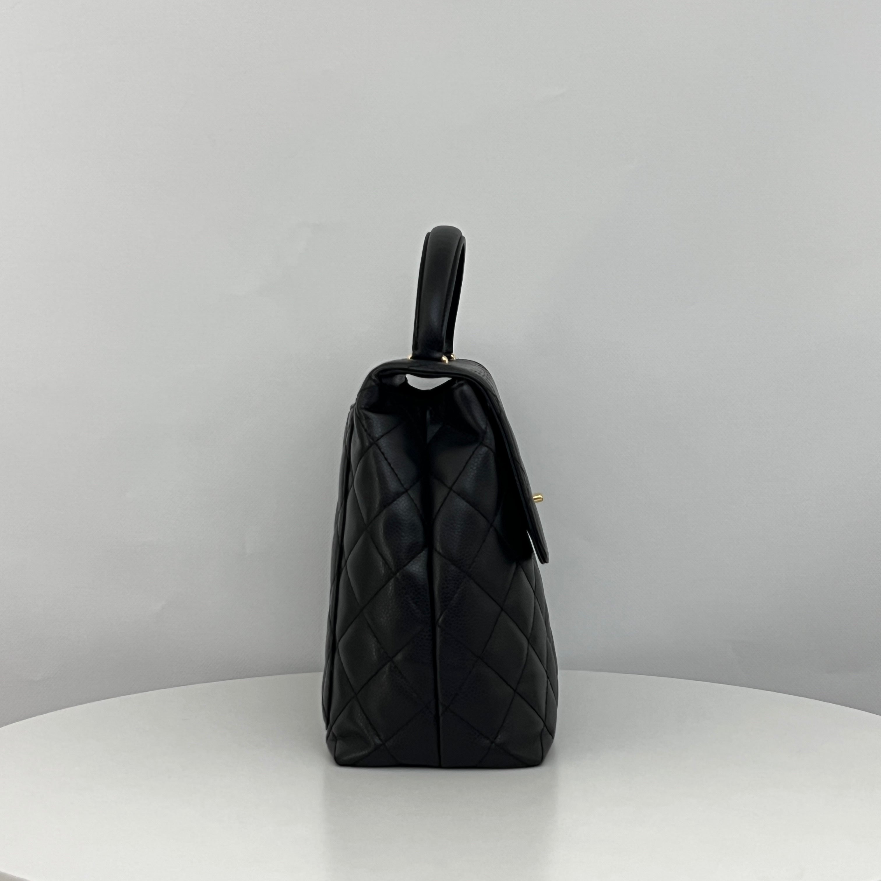 Sac CHANEL Top Handle cuir caviar noir vintage 2003-2004