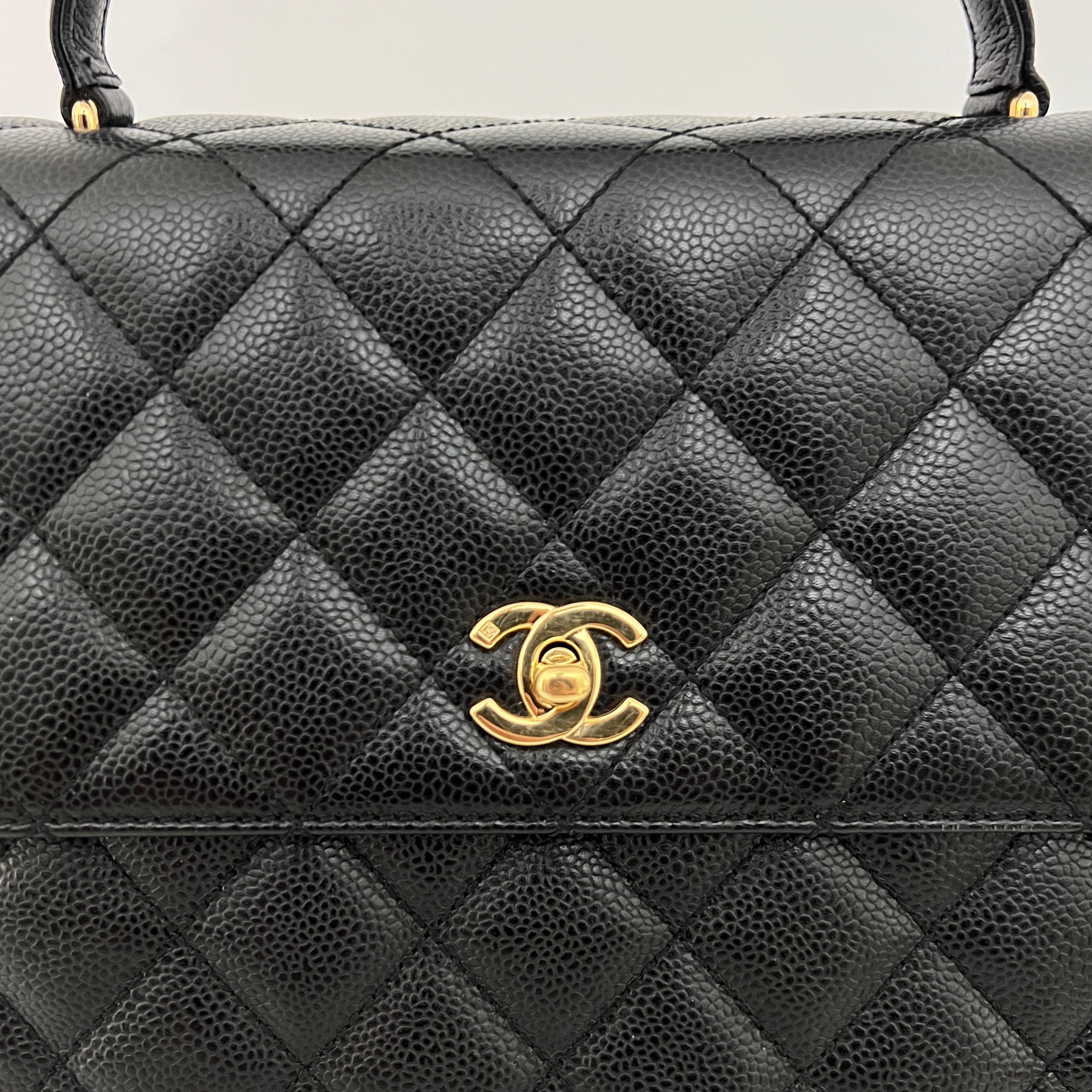 Sac CHANEL Top Handle cuir caviar noir vintage 2003-2004