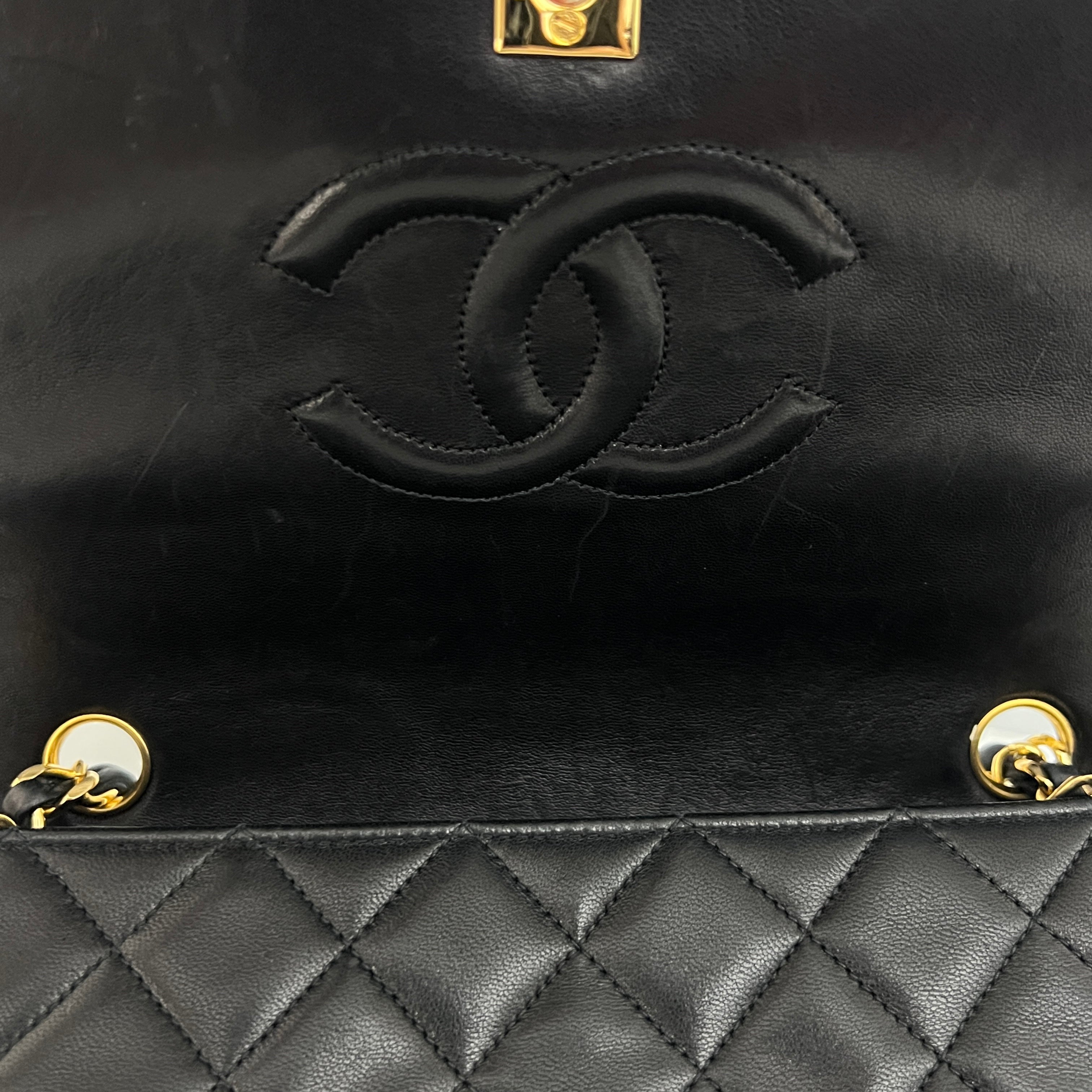 CHANEL Classic Small shoulder bag vintage black lambskin 1989-1991