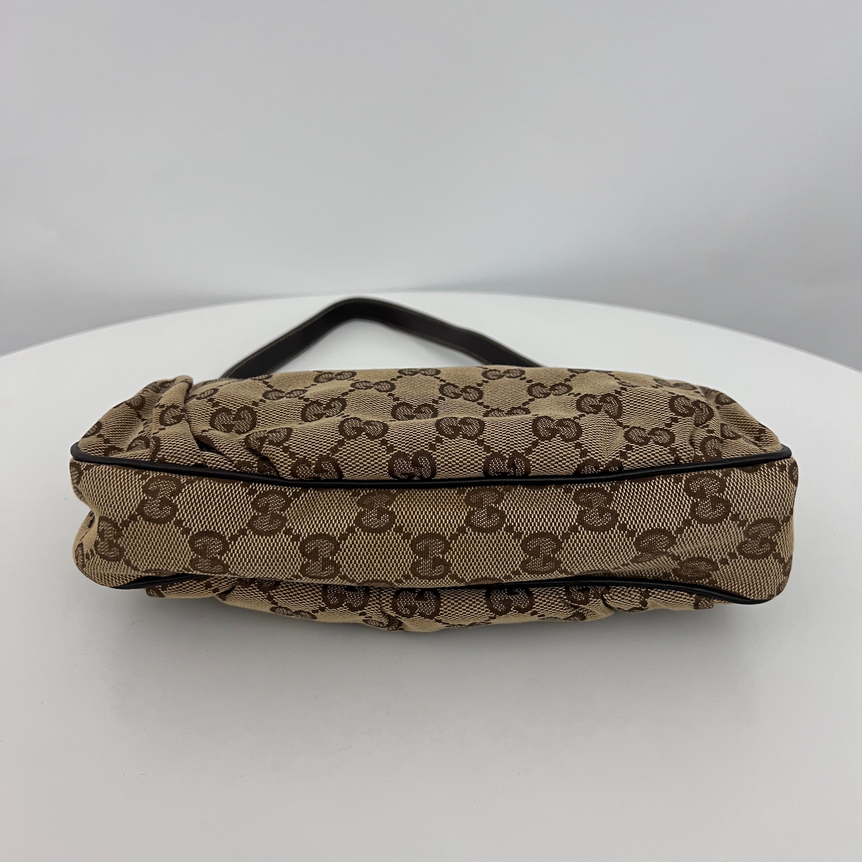 Sac GUCCI GG Heart Charm toile et cuir marron