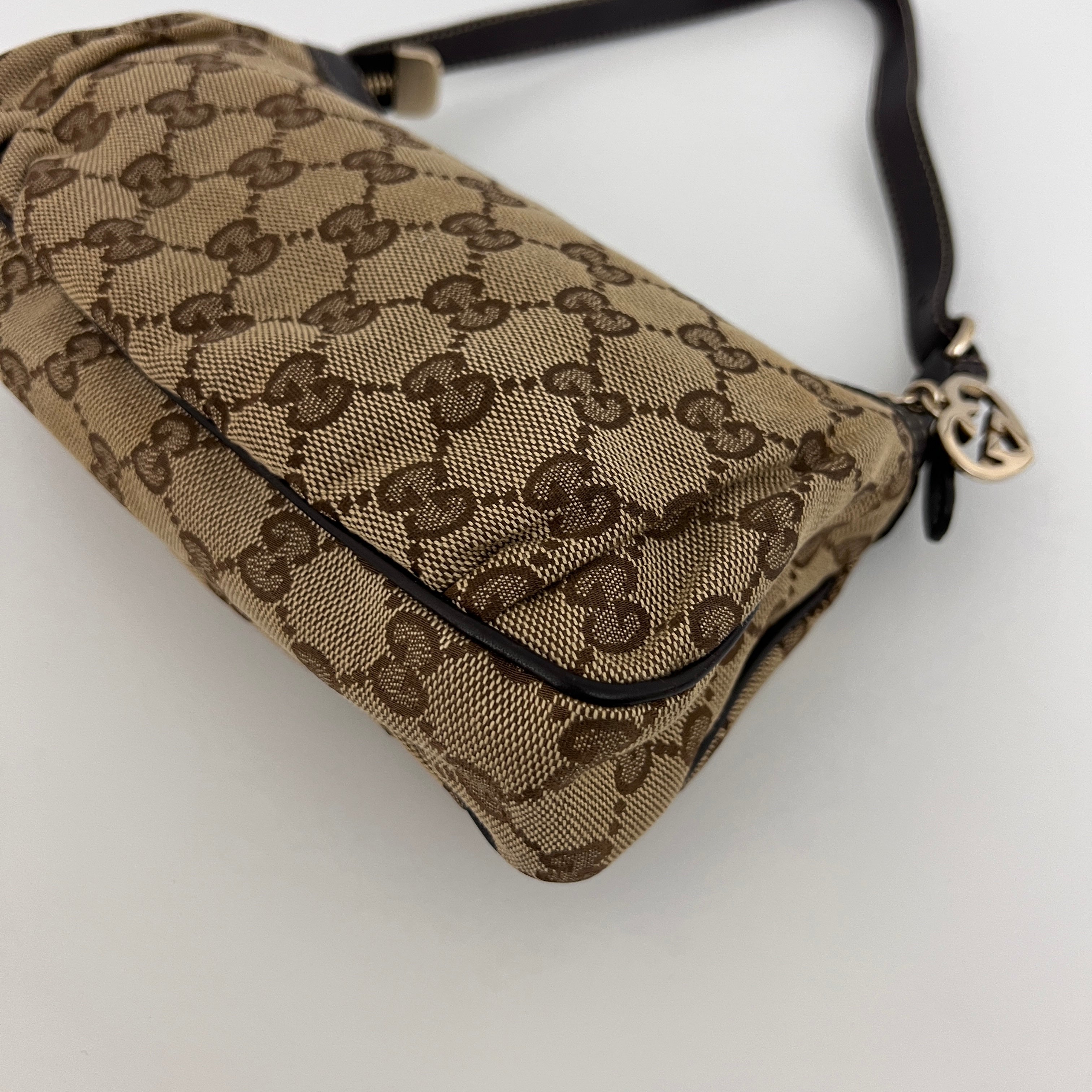 Sac GUCCI GG Heart Charm toile et cuir marron