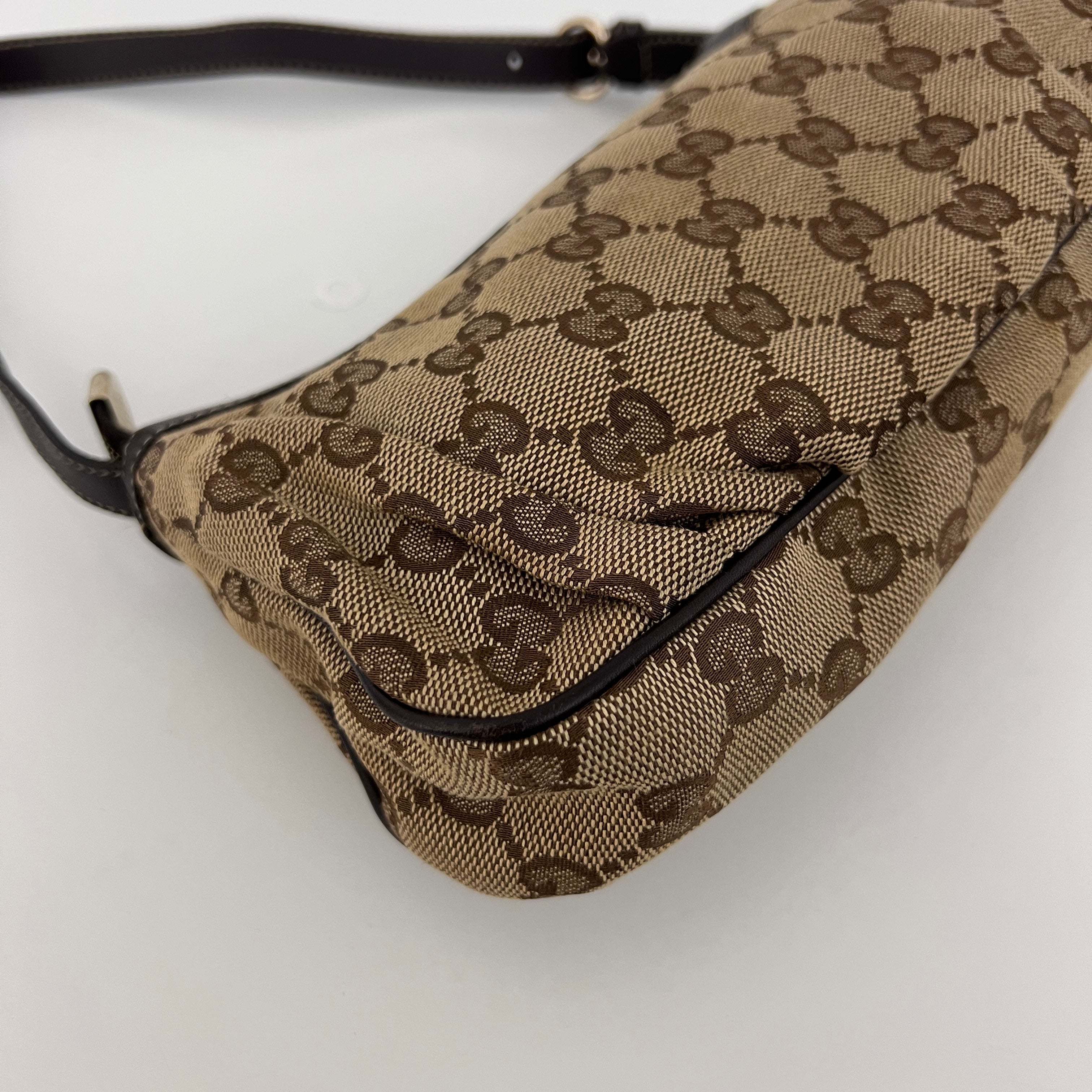 Sac GUCCI GG Heart Charm toile et cuir marron