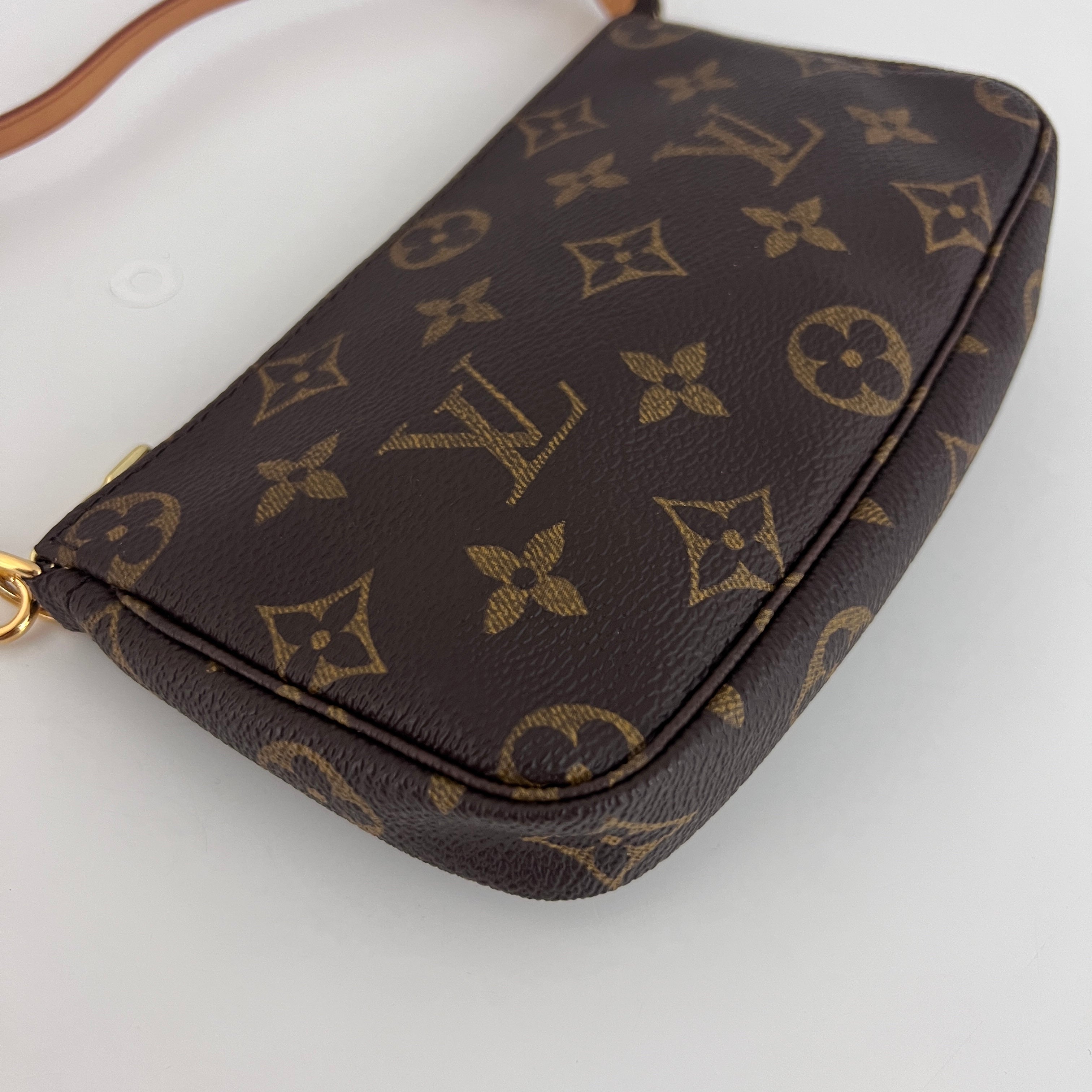 Sac LOUIS VUITTON Mini Pochette Accessoires toile et cuir marron vintage 2003