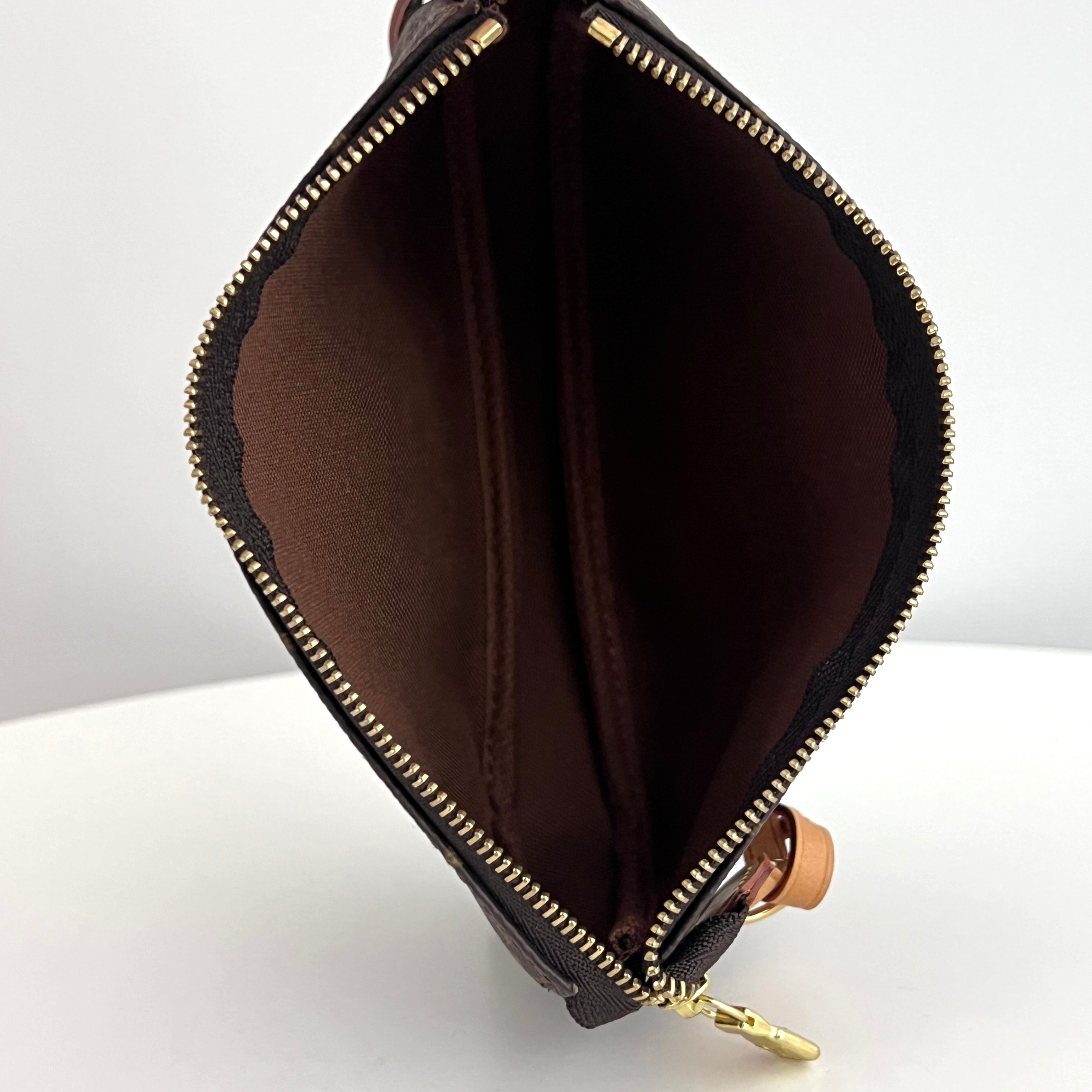 Sac LOUIS VUITTON Mini Pochette Accessoires toile et cuir marron vintage 2003