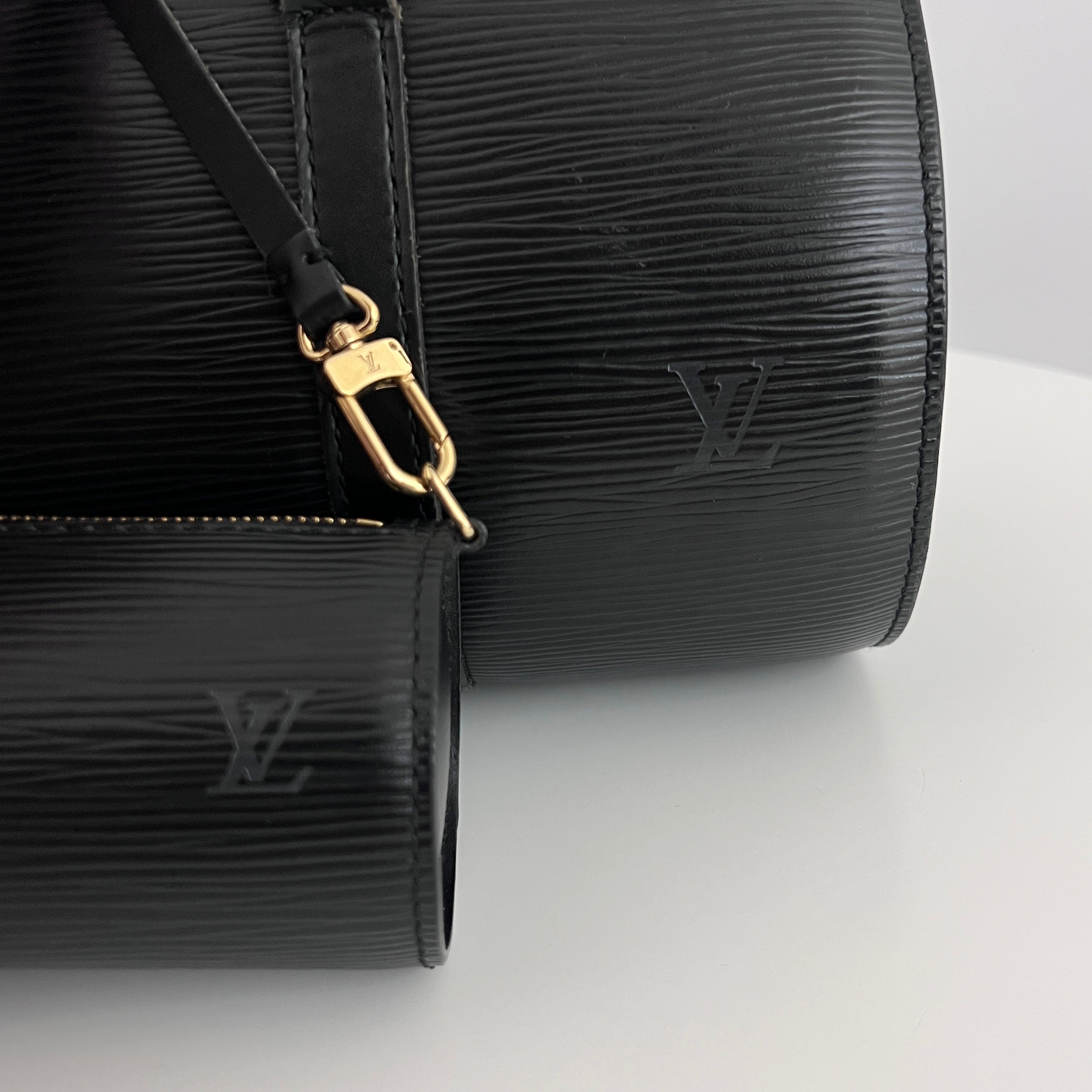 Sac LOUIS VUITTON Soufflot cuir épi noir vintage 1998