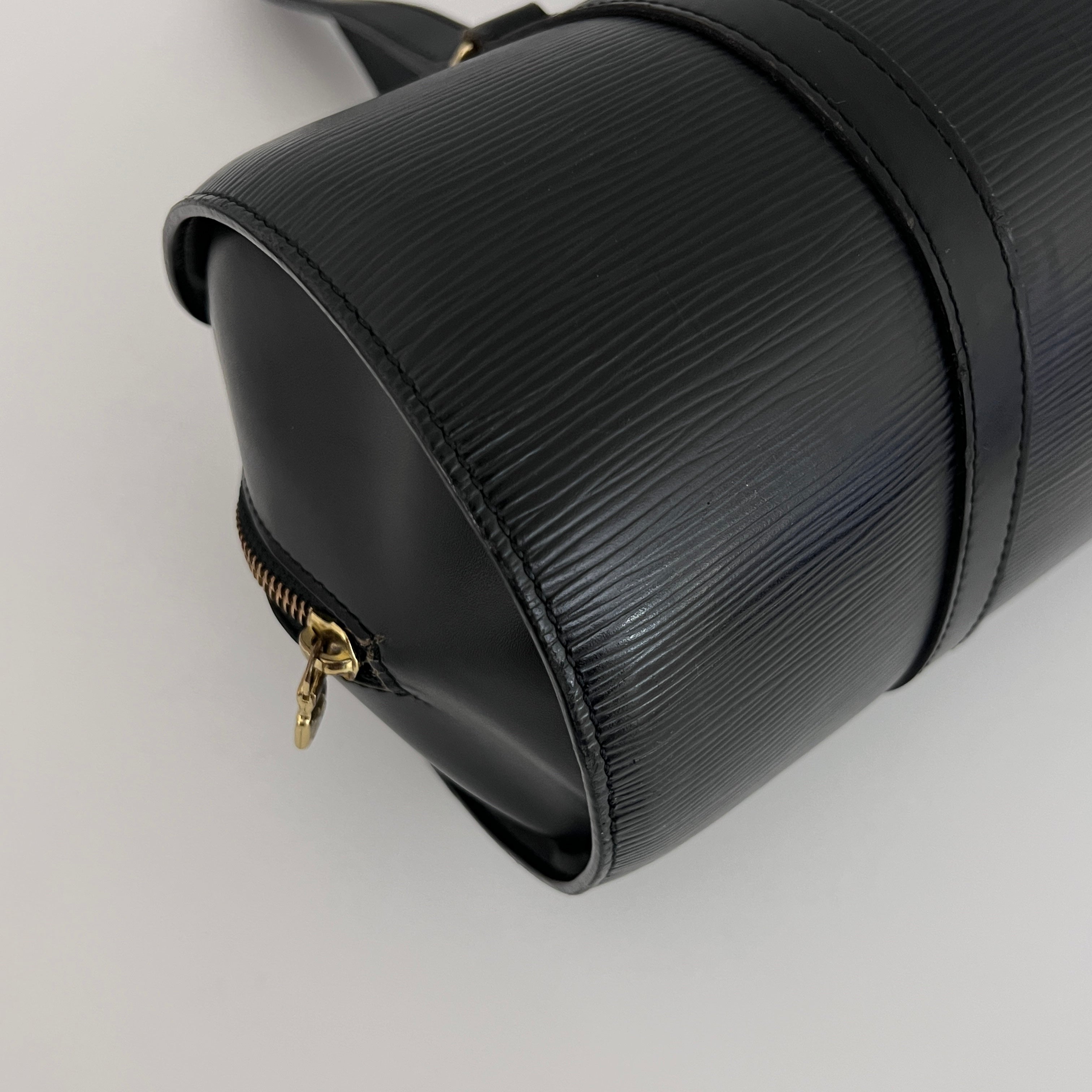Sac LOUIS VUITTON Soufflot cuir épi noir vintage 1998