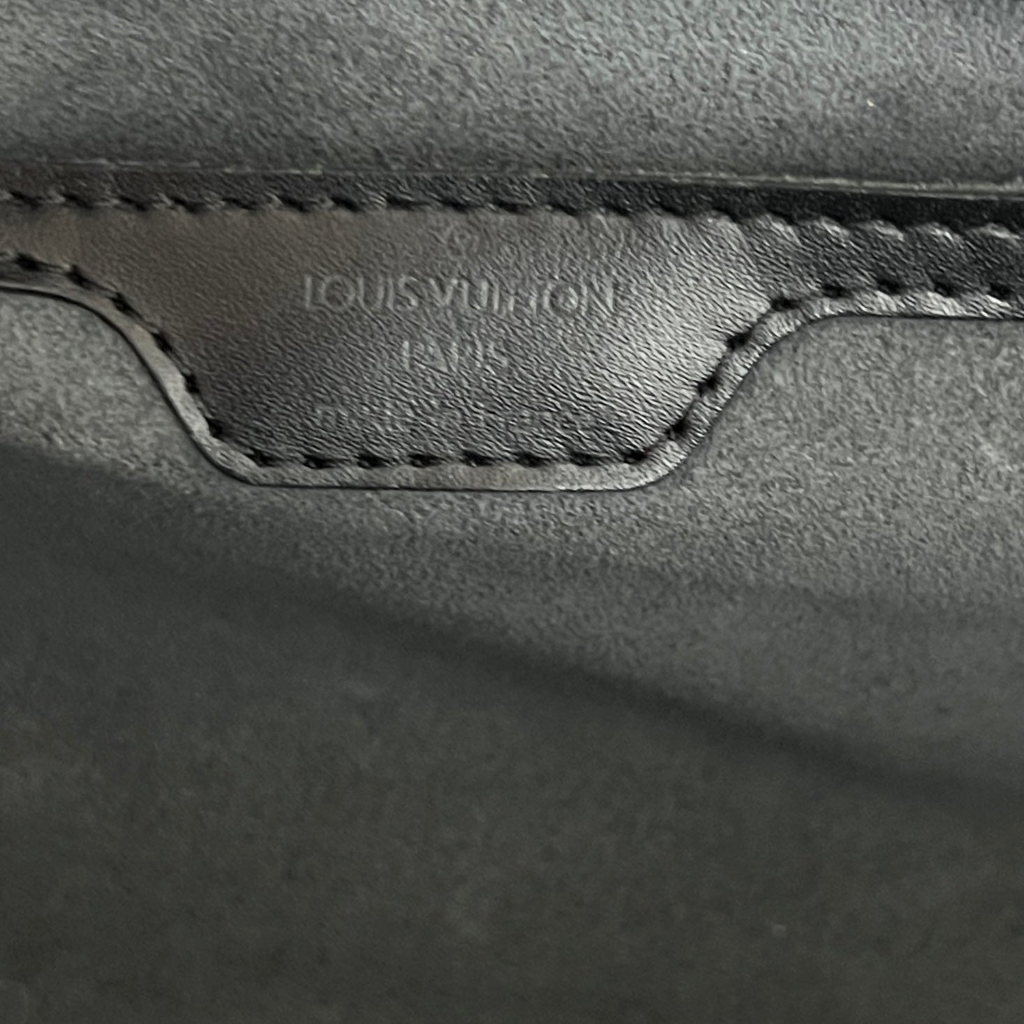 Sac LOUIS VUITTON Soufflot cuir épi noir vintage 1998