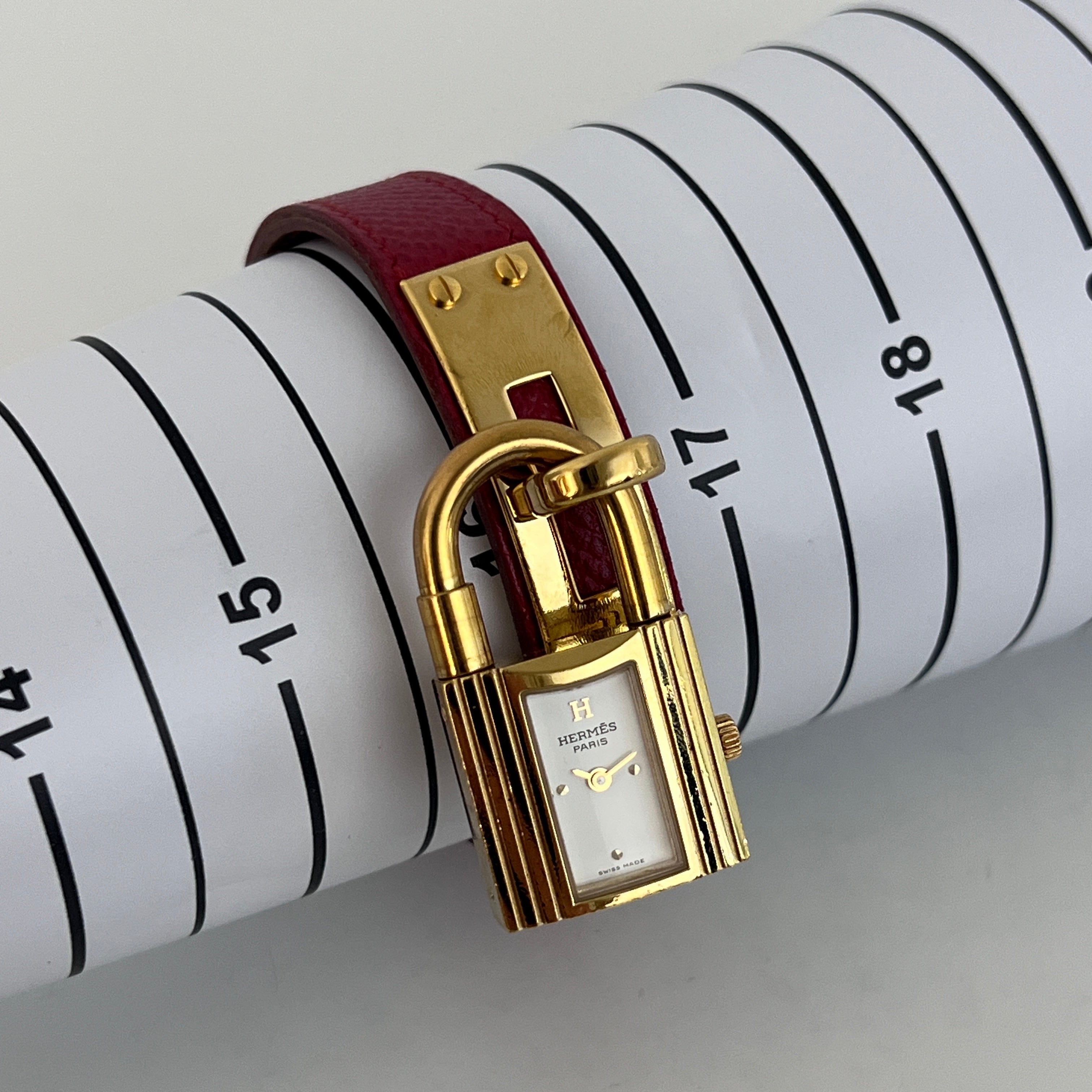 Montre HERMÈS Kelly plaqué or doré