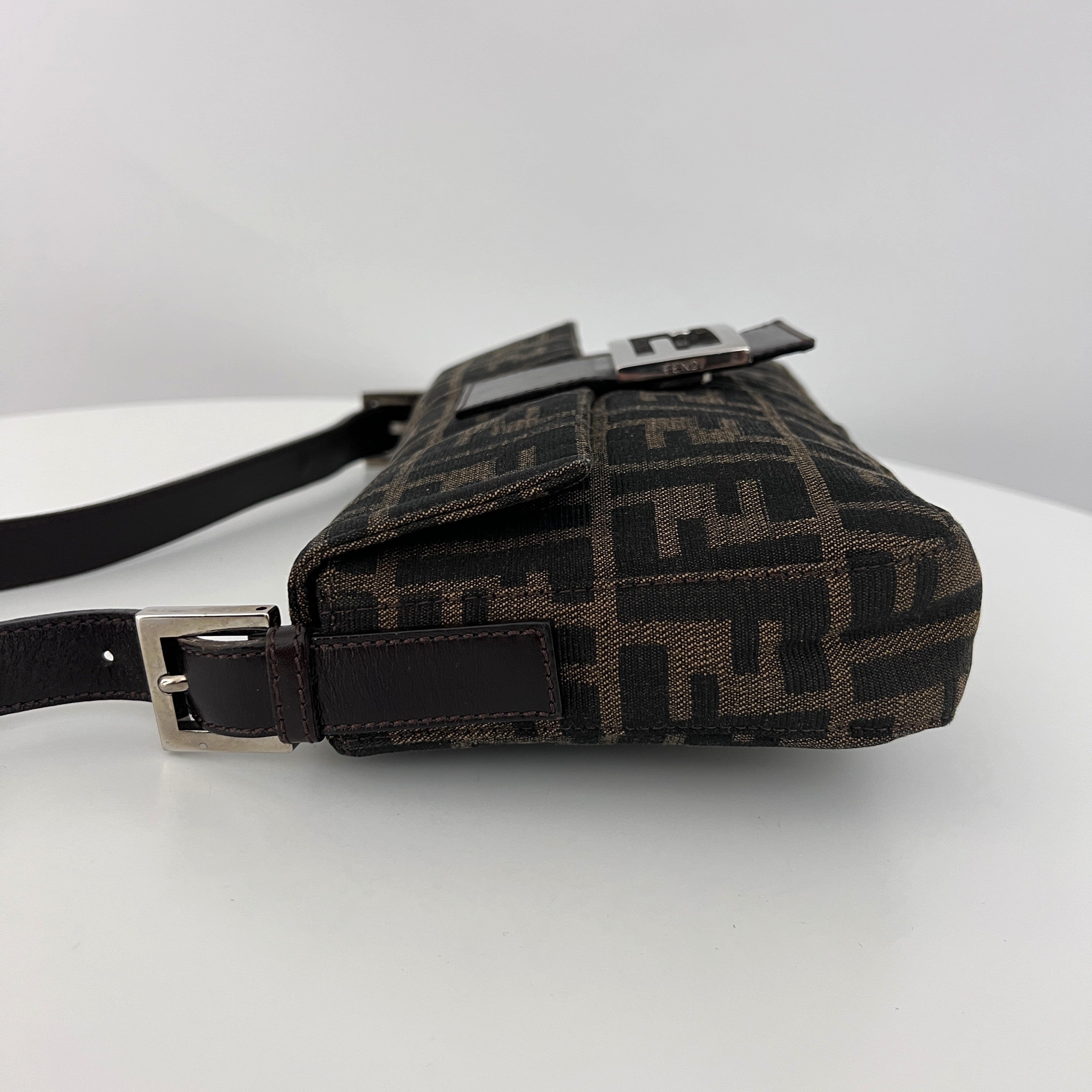 Sac FENDI Baguette toile et cuir marron