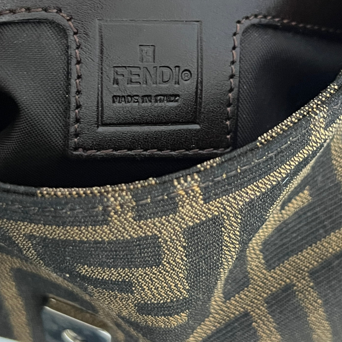 Sac FENDI Baguette toile et cuir marron