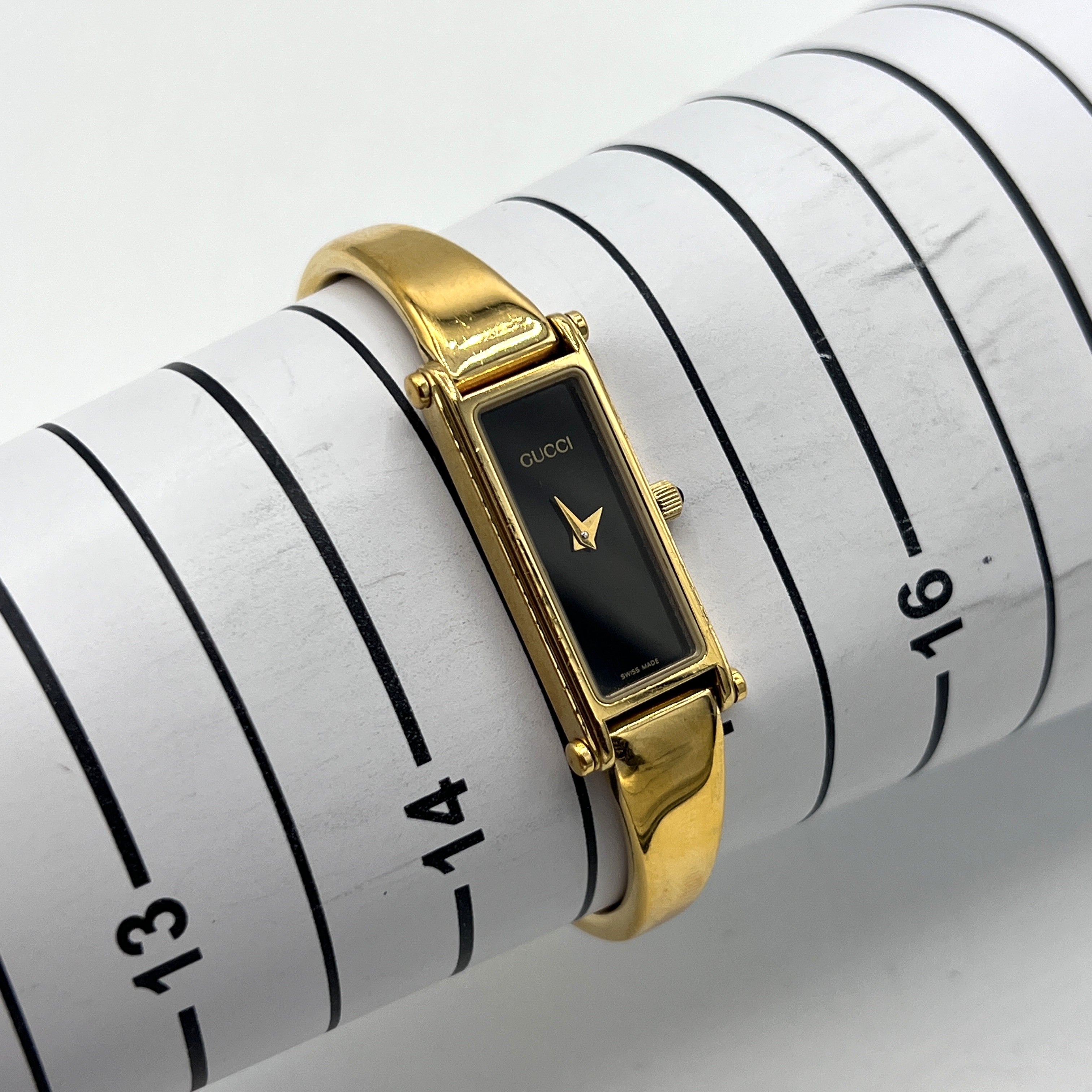 Montre GUCCI 1500 plaqué or doré