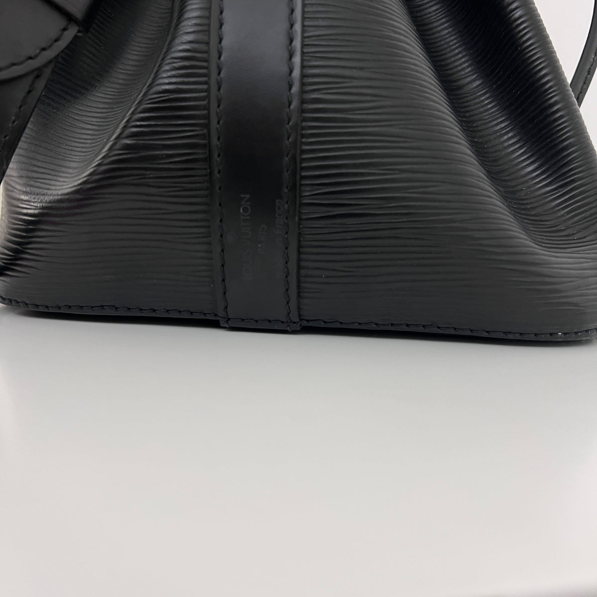 LOUIS VUITTON Noe Petit black epi leather vintage 1995 bag