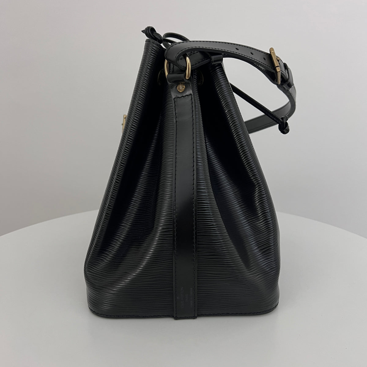 LOUIS VUITTON Petit Noe Bag Black Epi Leather Vintage 1993