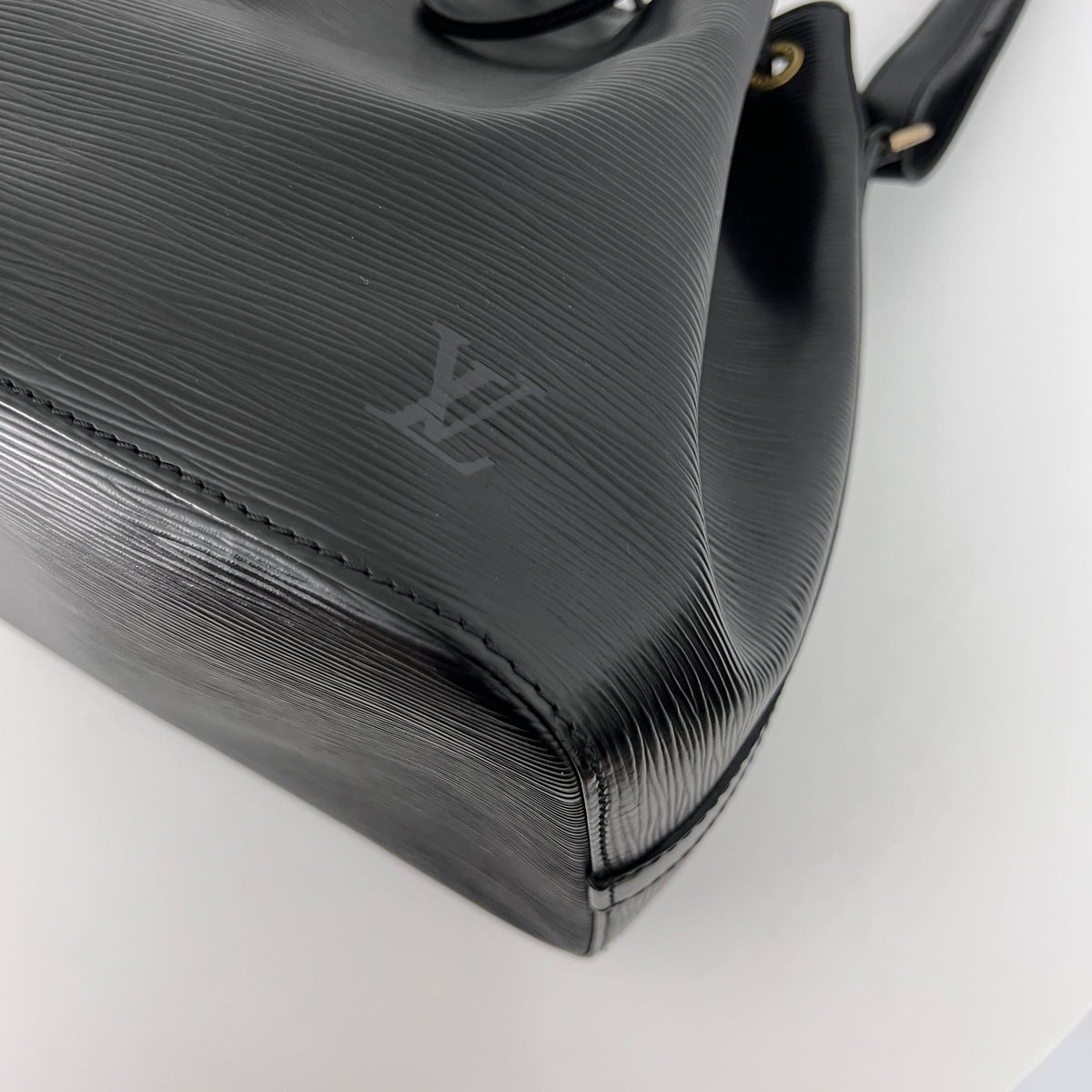 LOUIS VUITTON Petit Noe Bag Black Epi Leather Vintage 1993