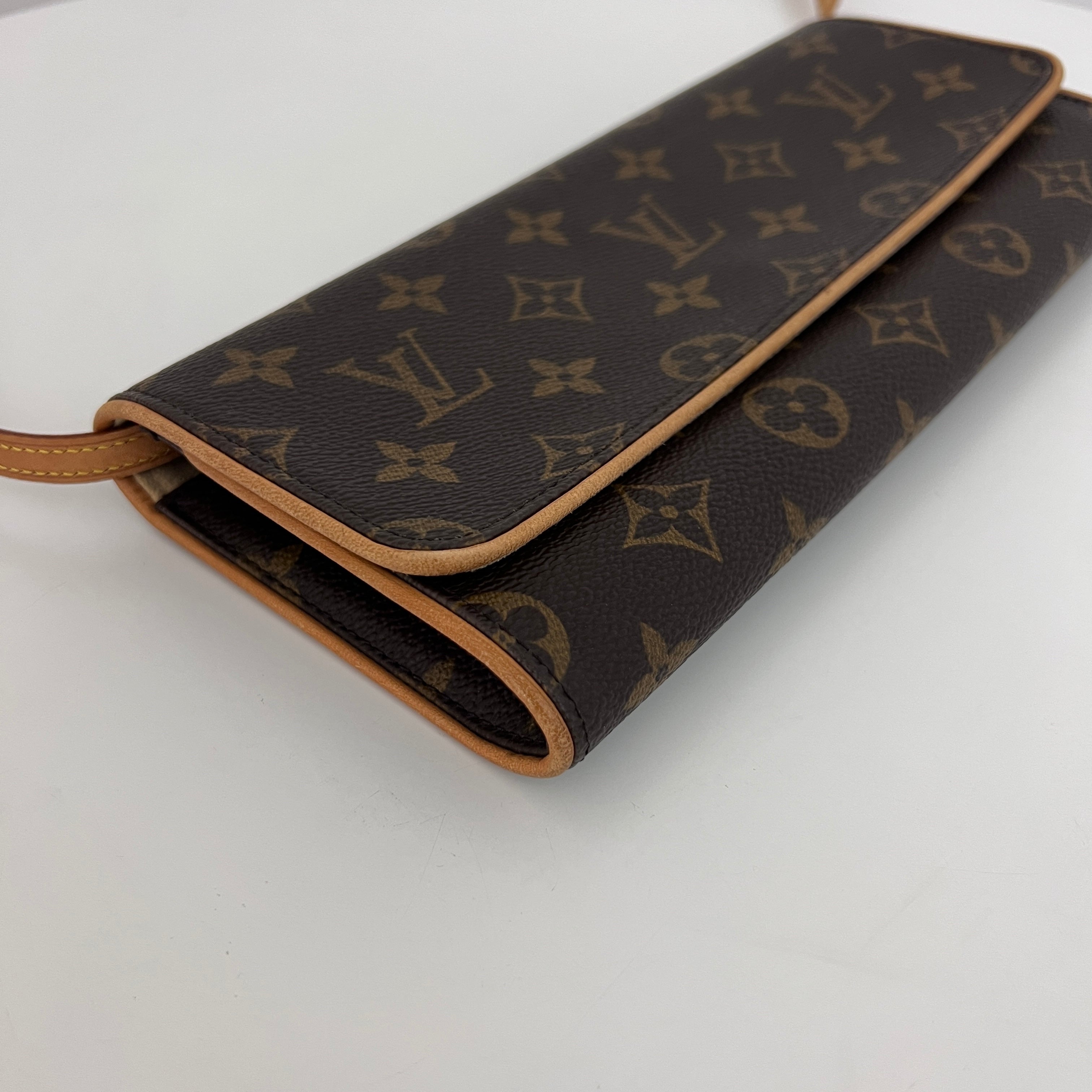 LOUIS VUITTON Twin GM Shoulder Bag in vintage brown canvas and leather 2001