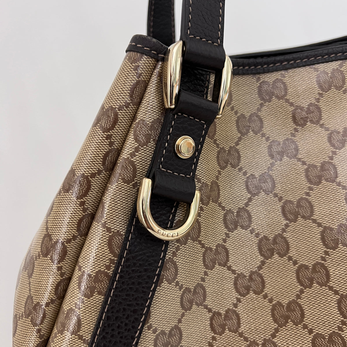 GUCCI Pelham bag in patent canvas and brown leather