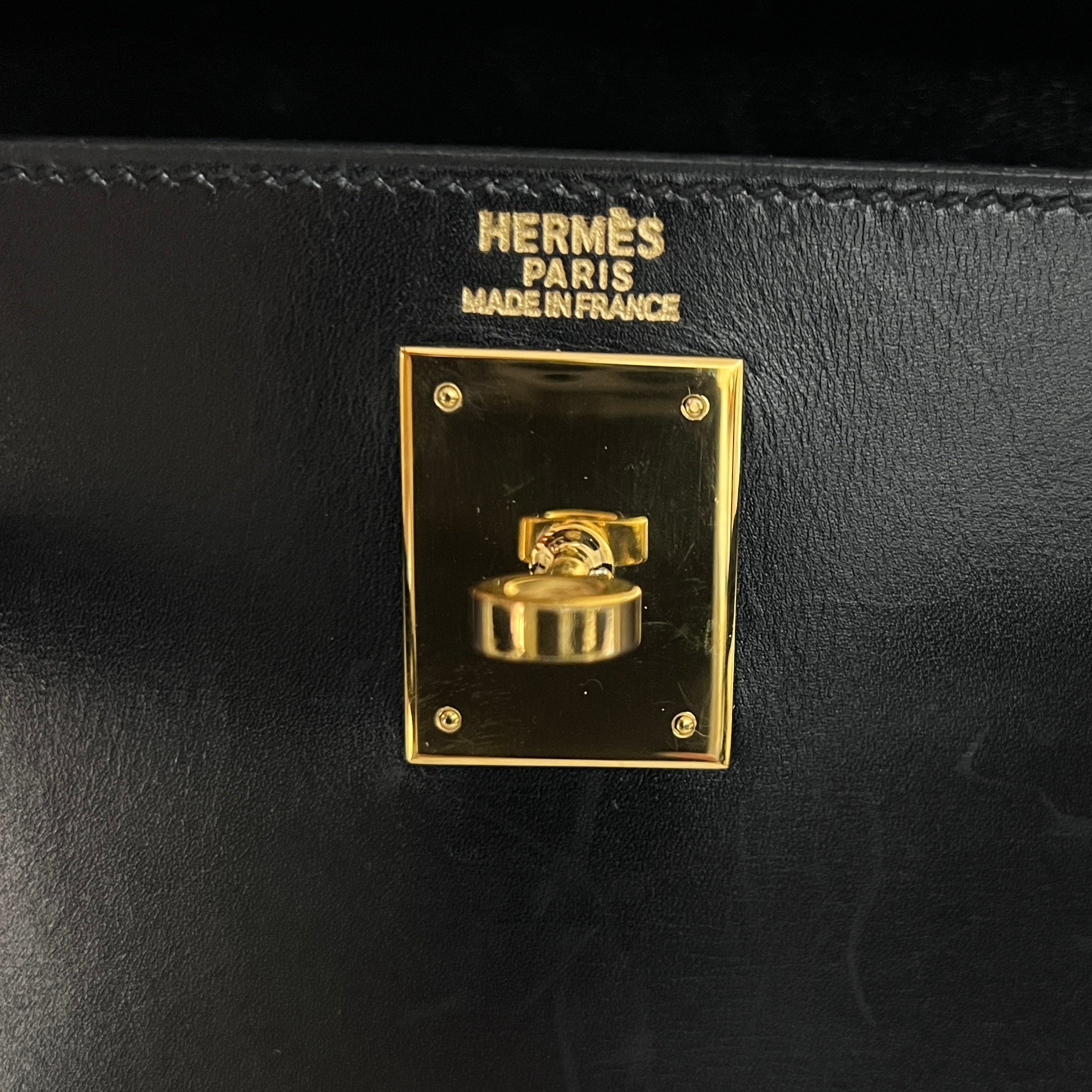 HERMÈS Kelly 32 black retourne box leather shoulder bag
